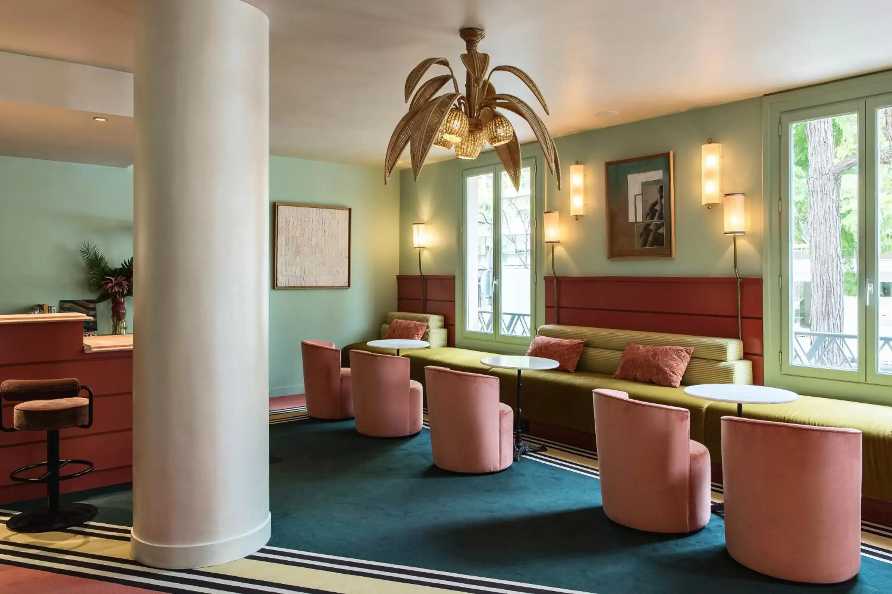 Lobby or reception, Lounge/Bar in Best Western Plus Hôtel Mercedes