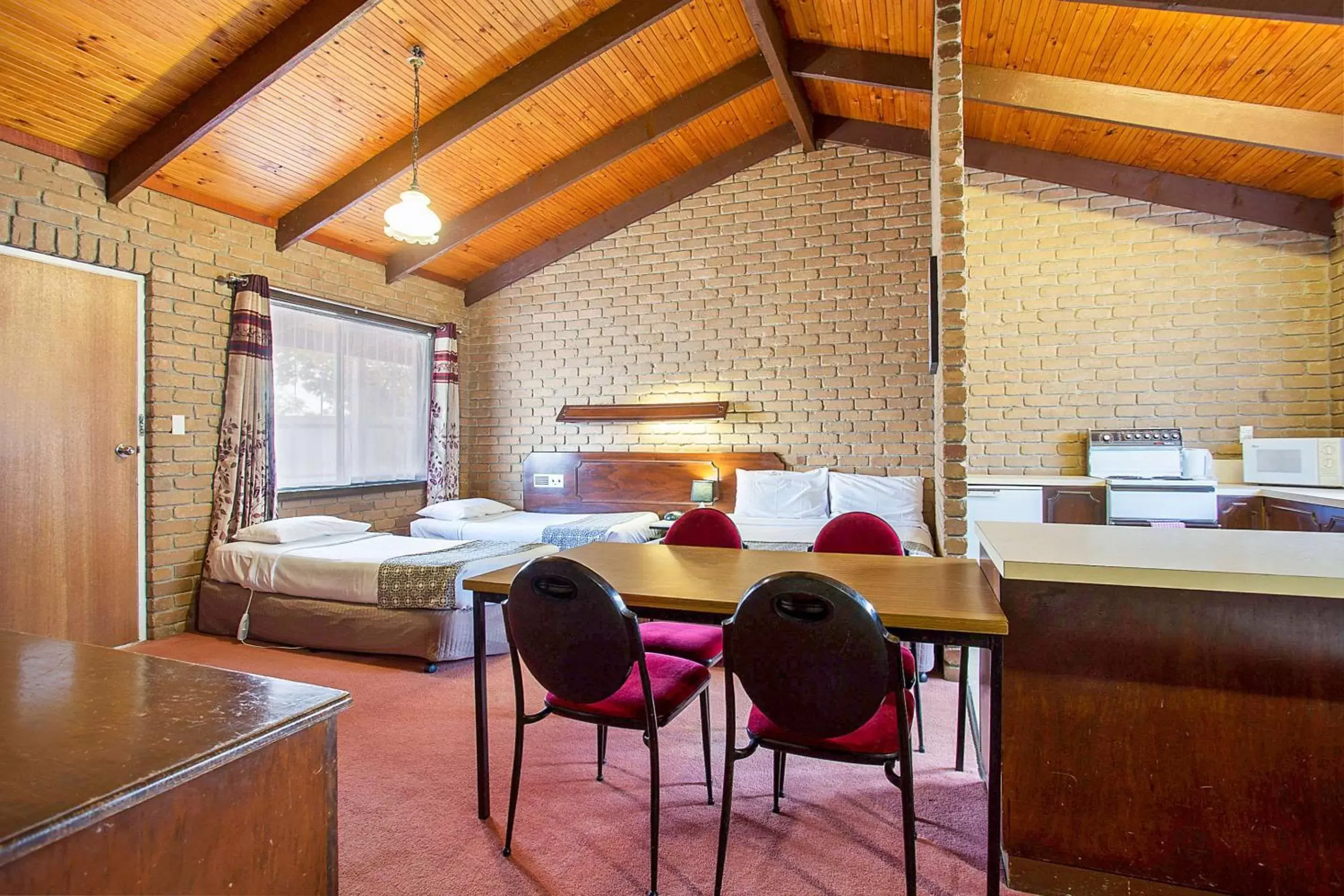 Photo of the whole room in Goldfields Motel