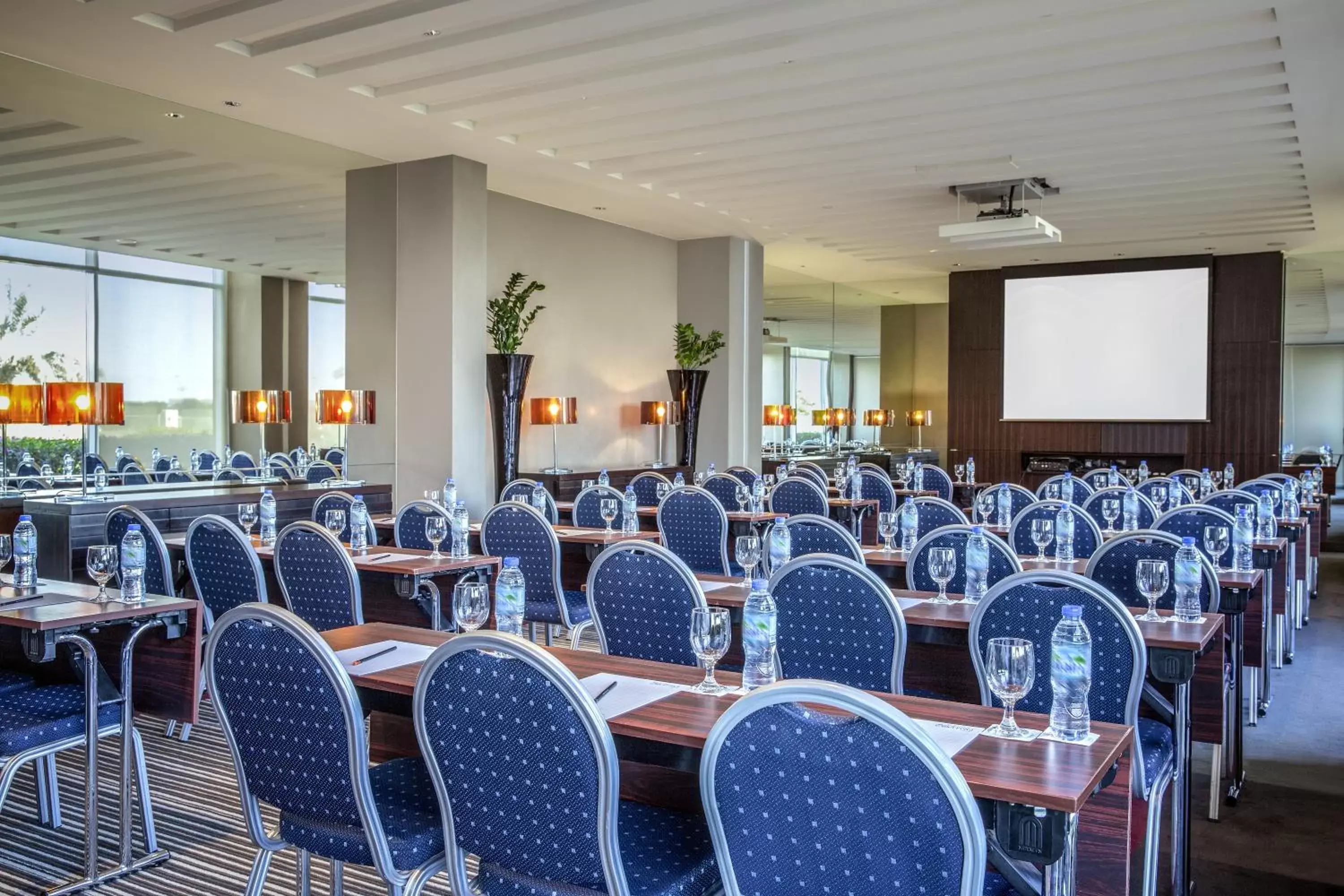 Business facilities in Centro Sharjah - by Rotana