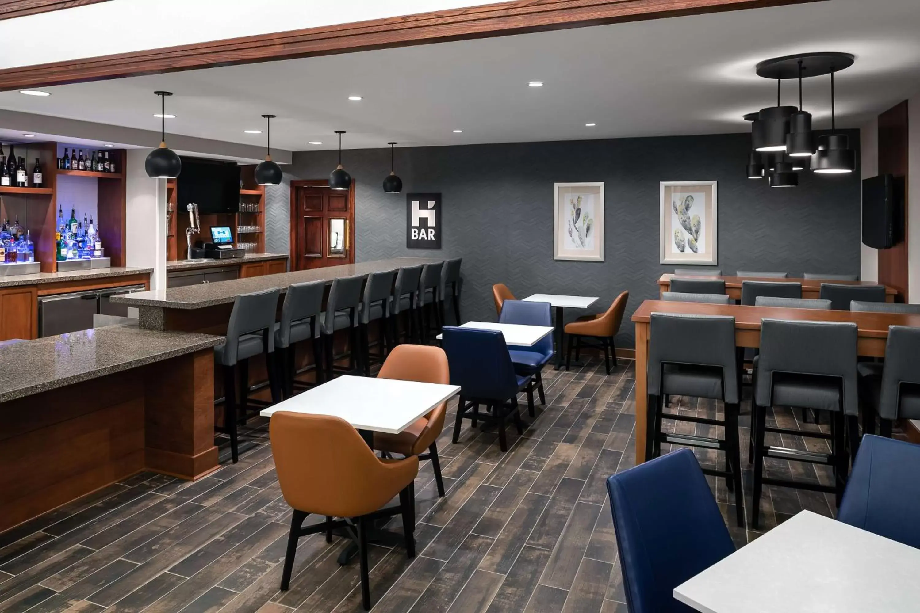 Lounge or bar, Restaurant/Places to Eat in Hyatt House Scottsdale Old Town