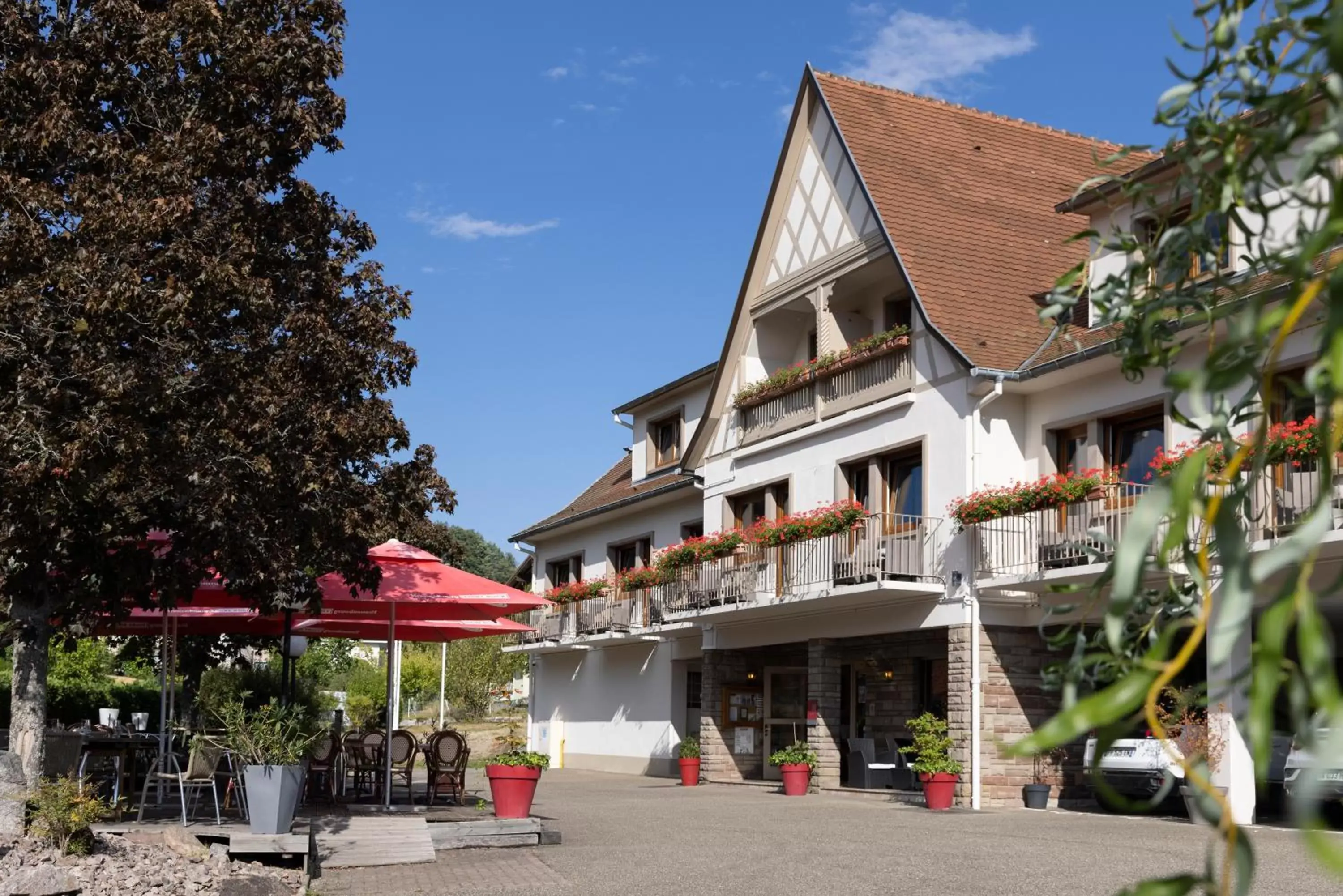 Property Building in Hôtel Restaurant Le Kastelberg, The Originals Boutique