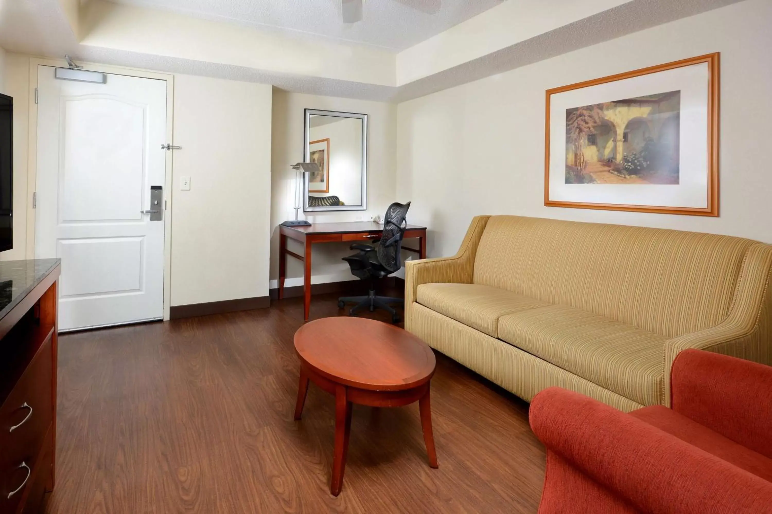 Bedroom, Seating Area in Hilton Garden Inn Greensboro