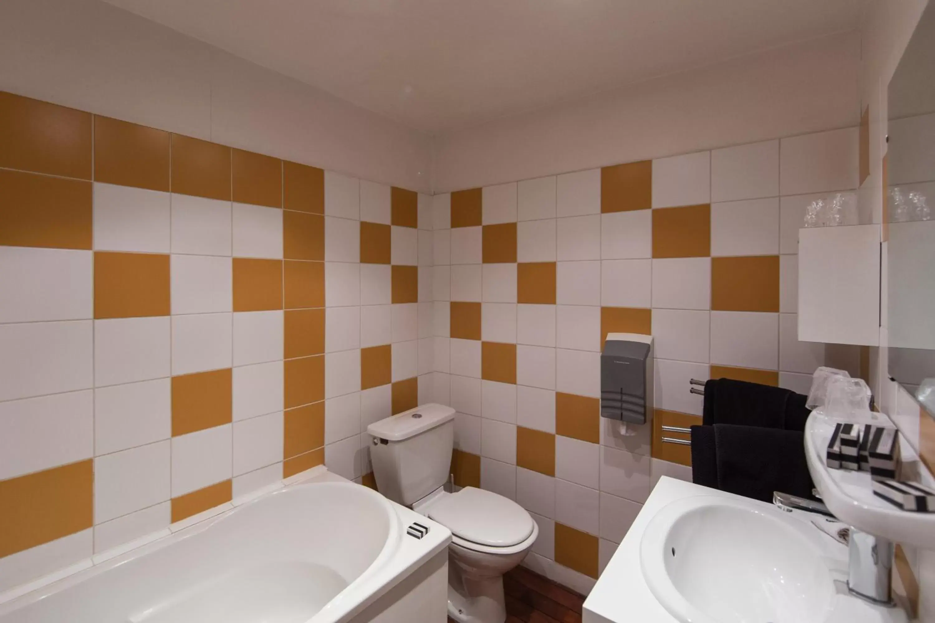 Bathroom in La Carpe d'Or