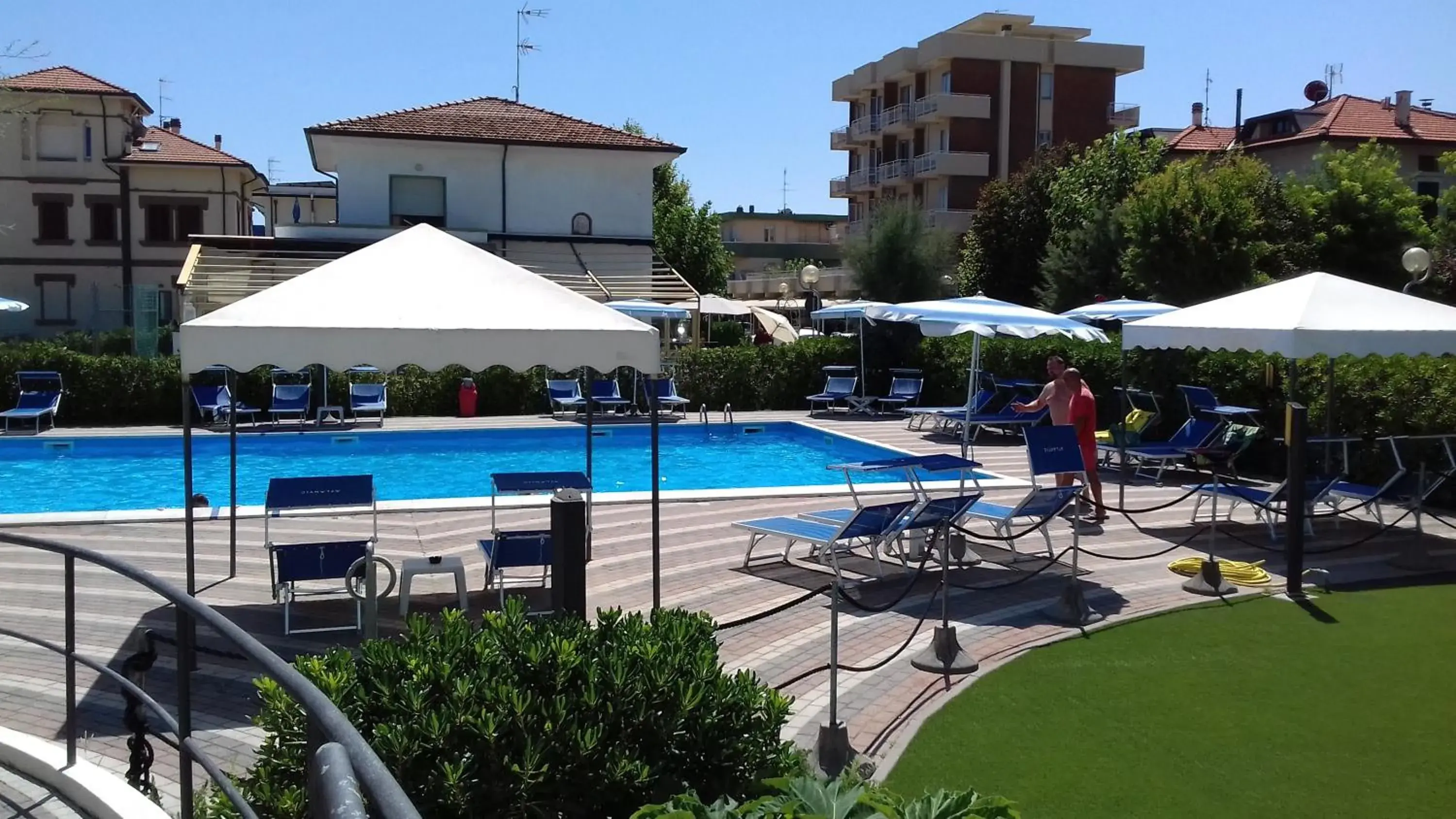 Garden, Swimming Pool in Hotel Atlantic