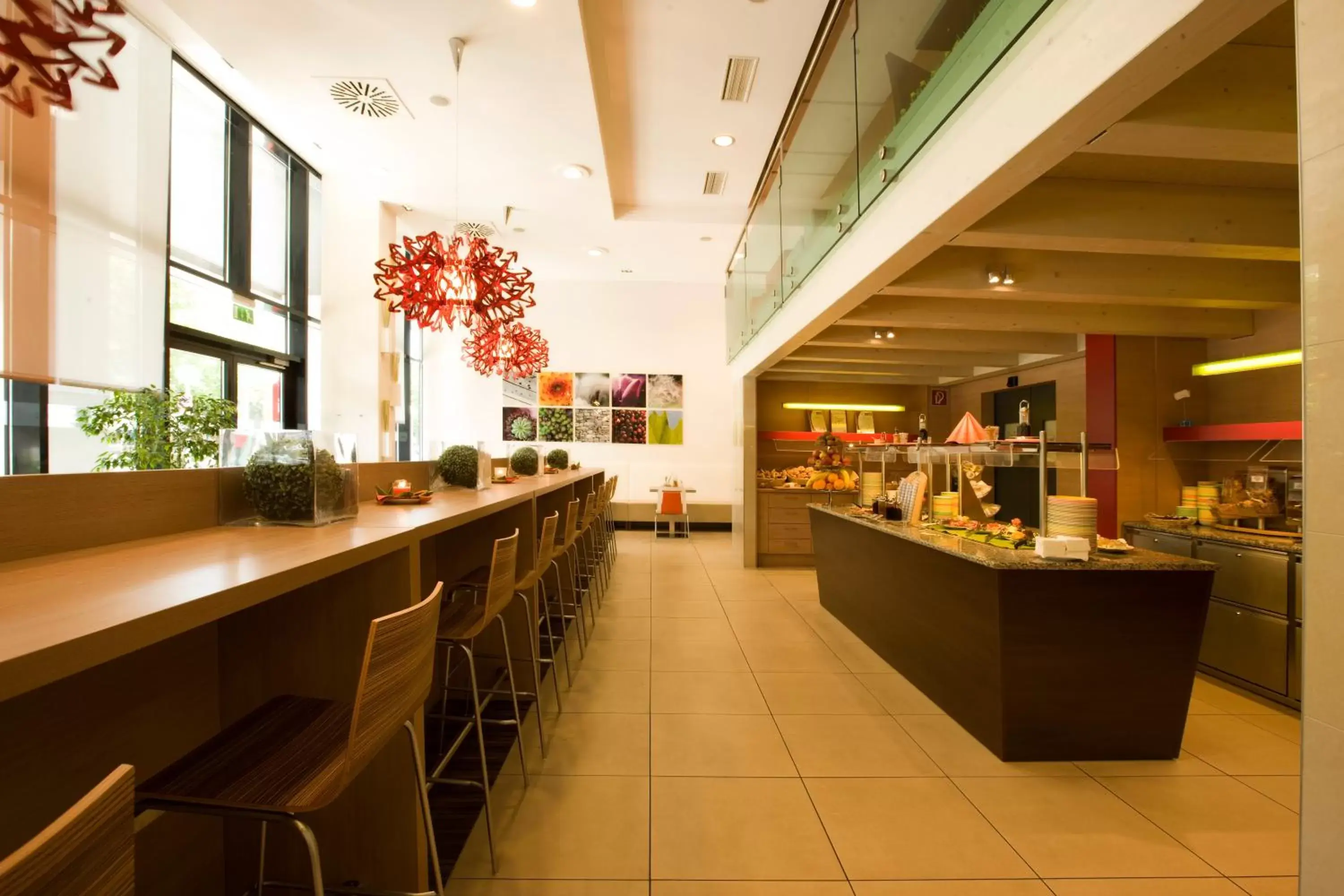 Lounge or bar, Restaurant/Places to Eat in Ibis Wien Messe