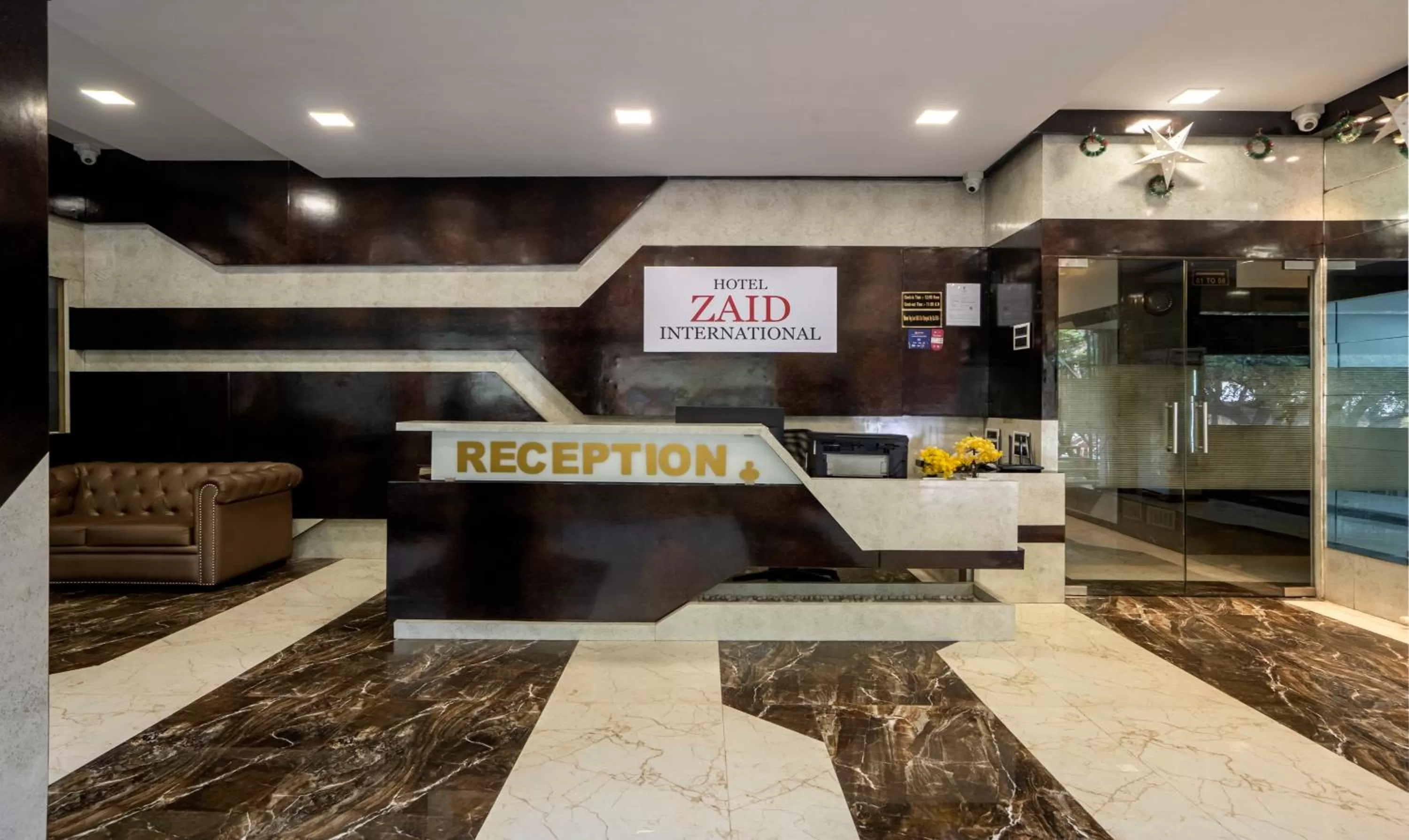 Lobby or reception in Treebo Zaid International Powai