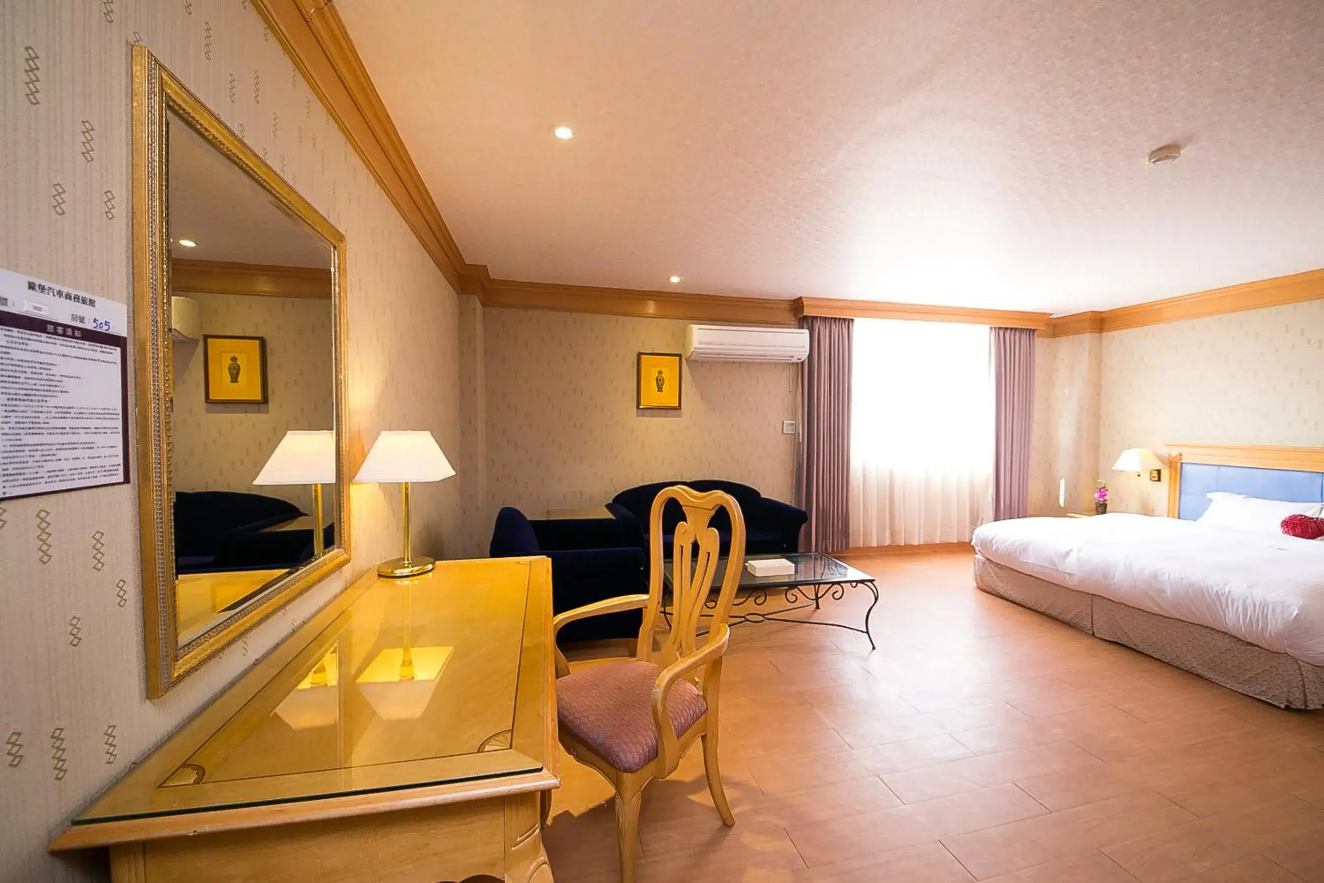 Bedroom, Bed in European Castle Hotel