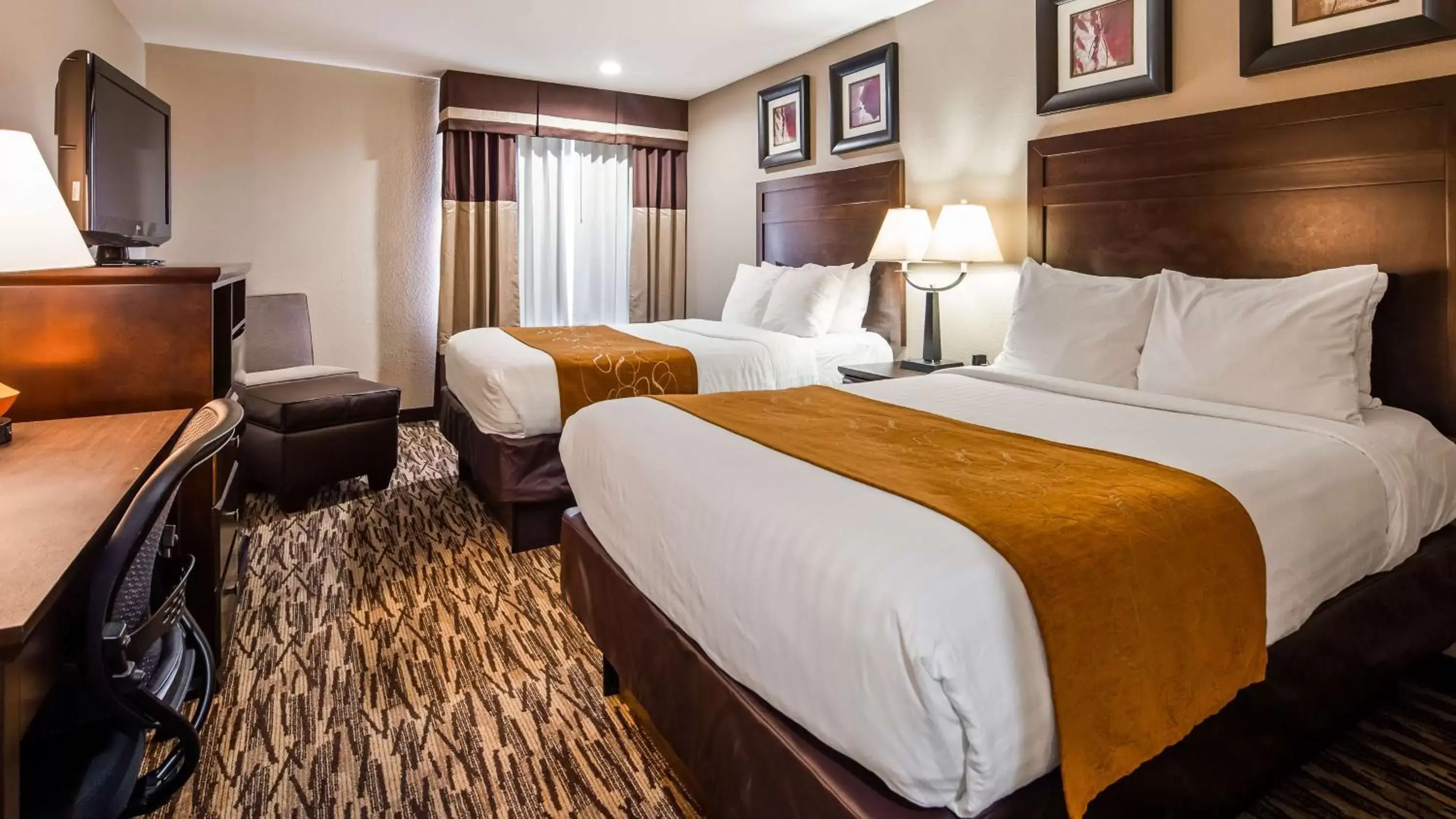 Double Room with Two Double Beds - Disability Access - Non Smoking in Best Western Lafayette Inn Double Room with Two Double Beds - Disability Access - Non Smoking in Best Western Lafayette Inn