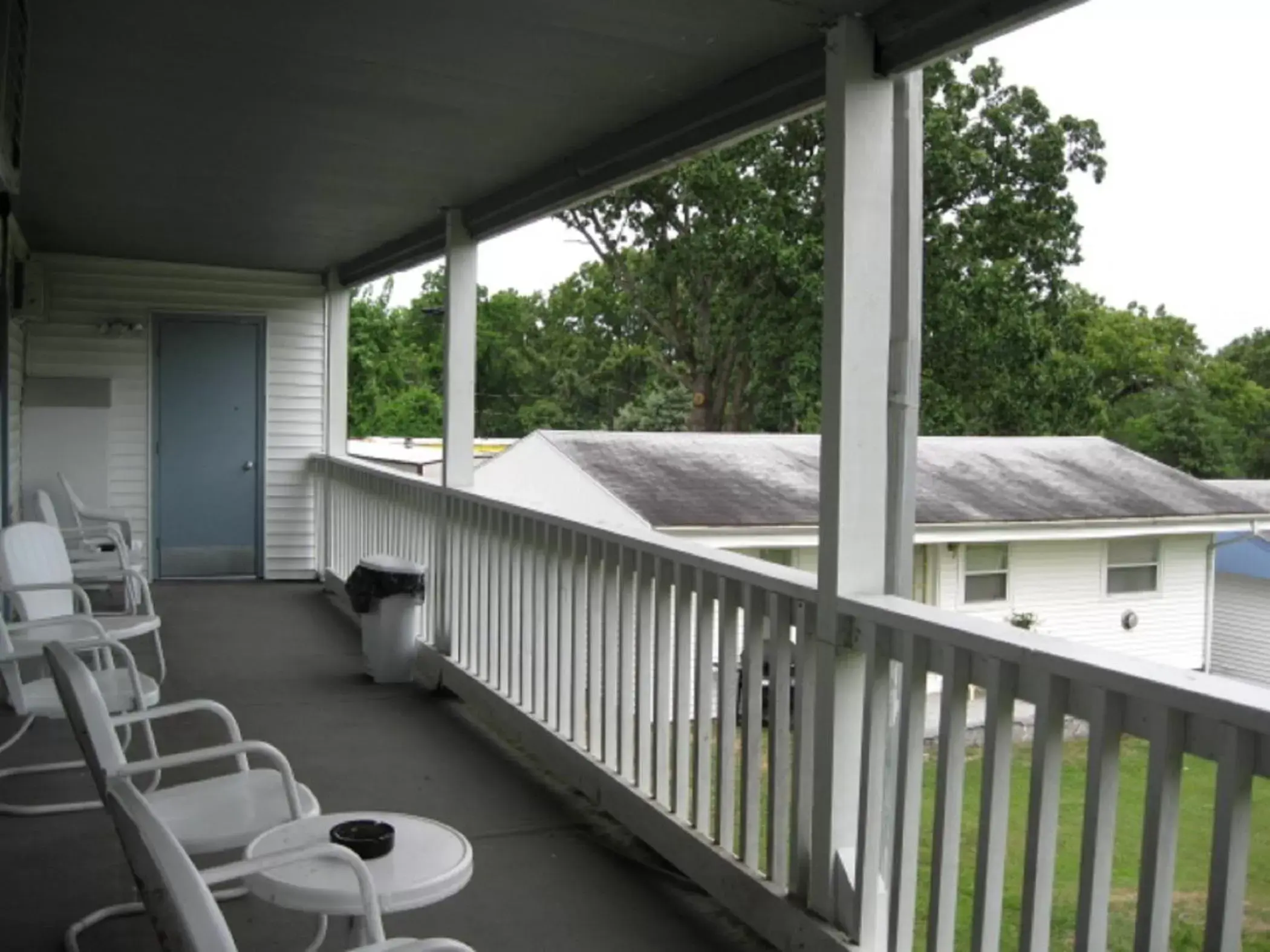 Balcony/Terrace in Twin Lakes Inn