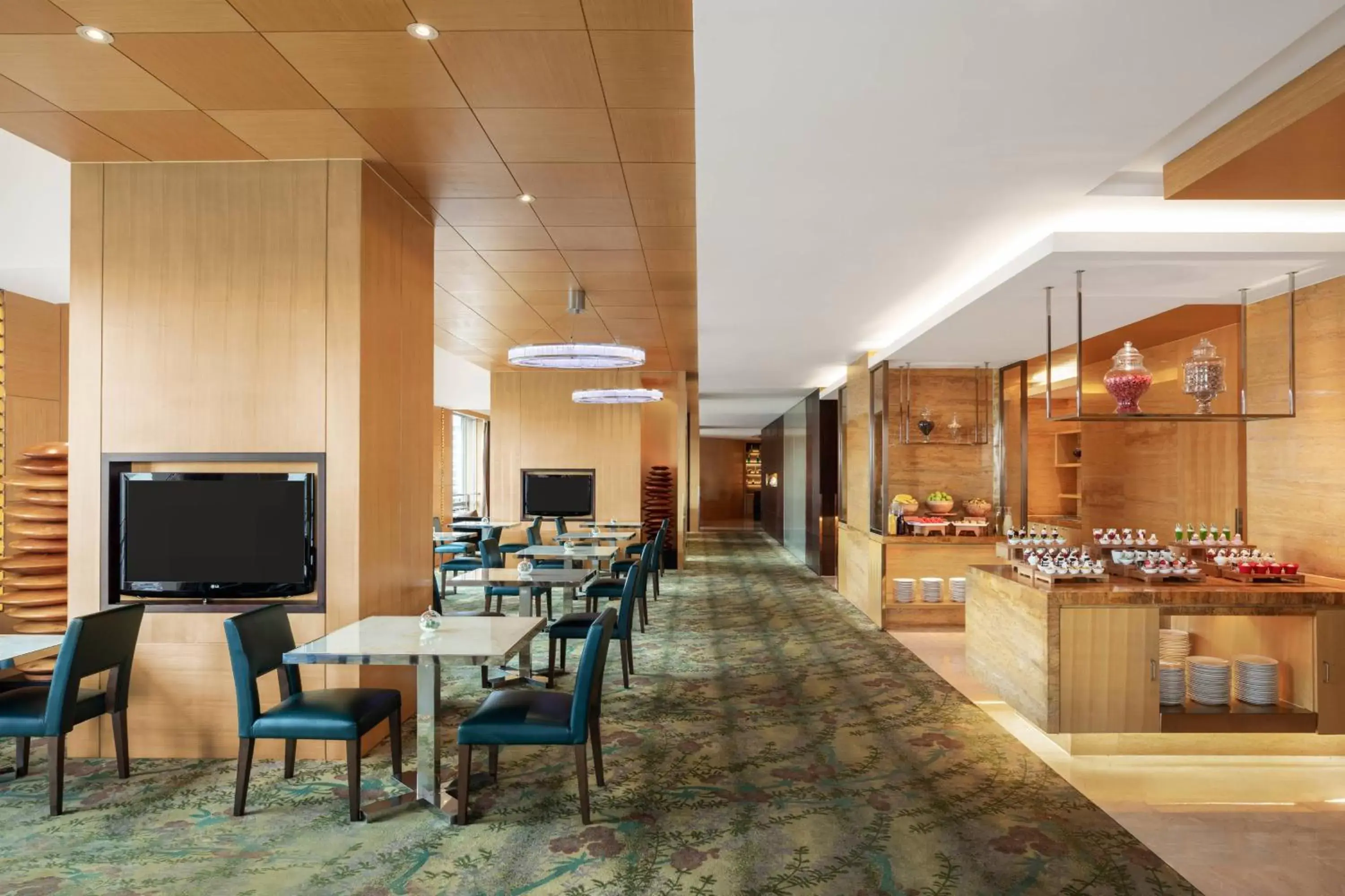 Lounge or bar, Restaurant/Places to Eat in Courtyard by Marriott Shanghai Central