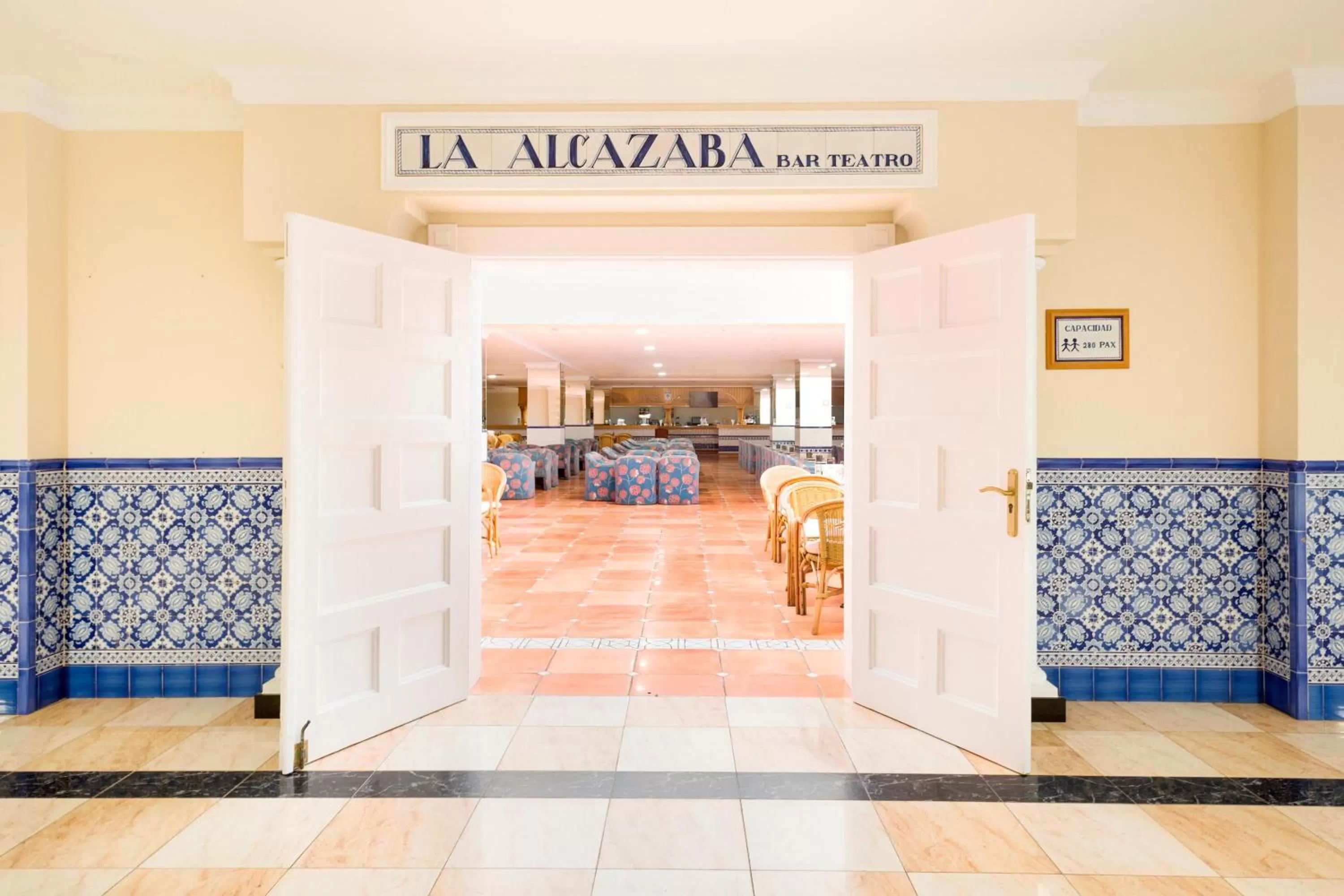 Lounge or bar in Hotel Best Roquetas