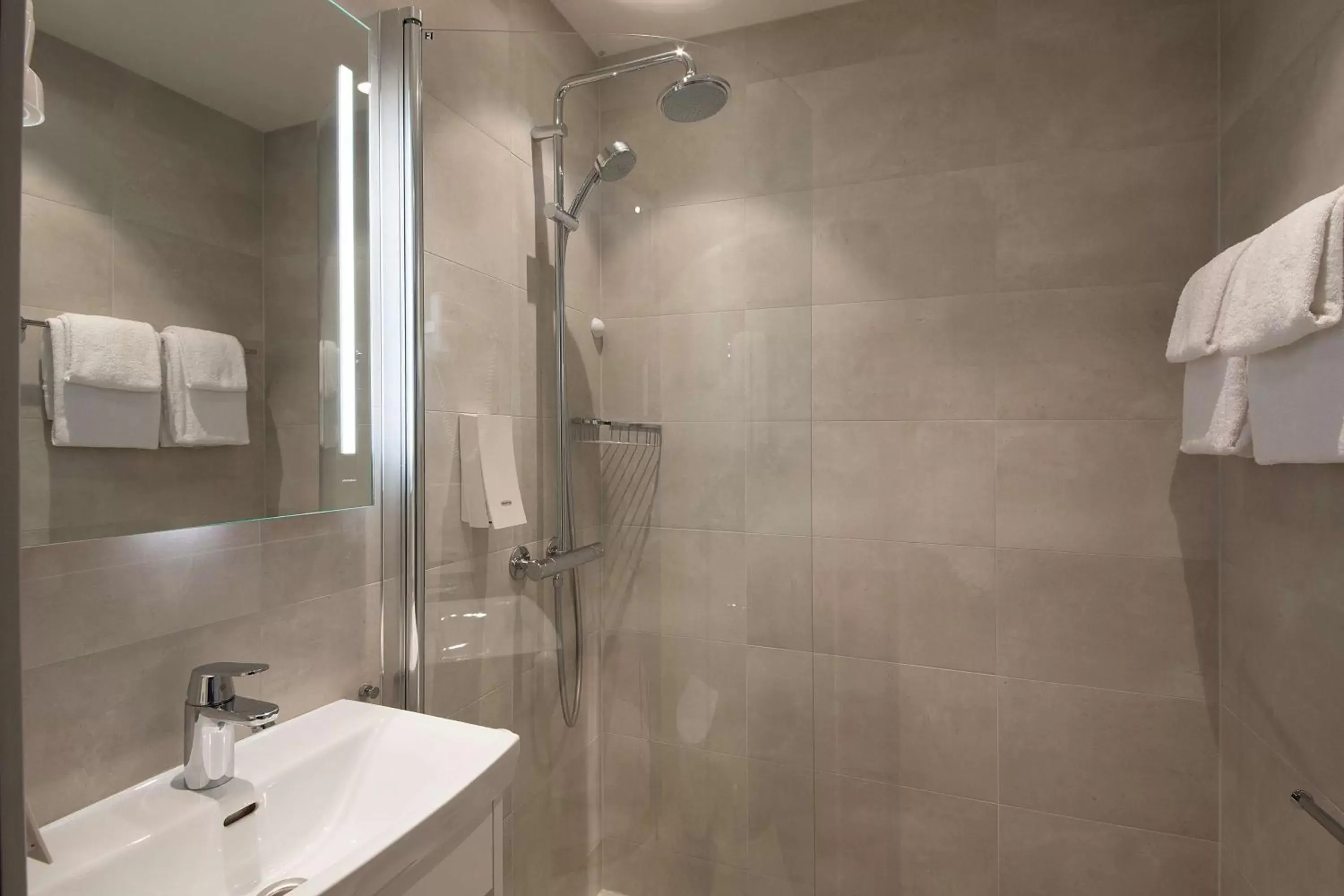 Photo of the whole room, Bathroom in Bergen Harbour Hotel, WorldHotels Crafted