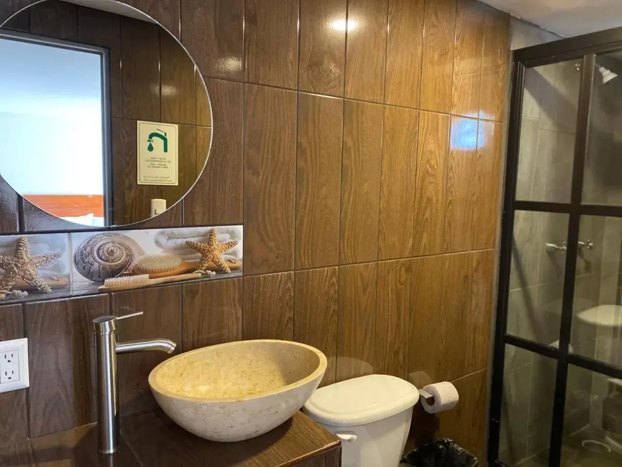 Bathroom in Hotel & Suites Cerro Roj0
