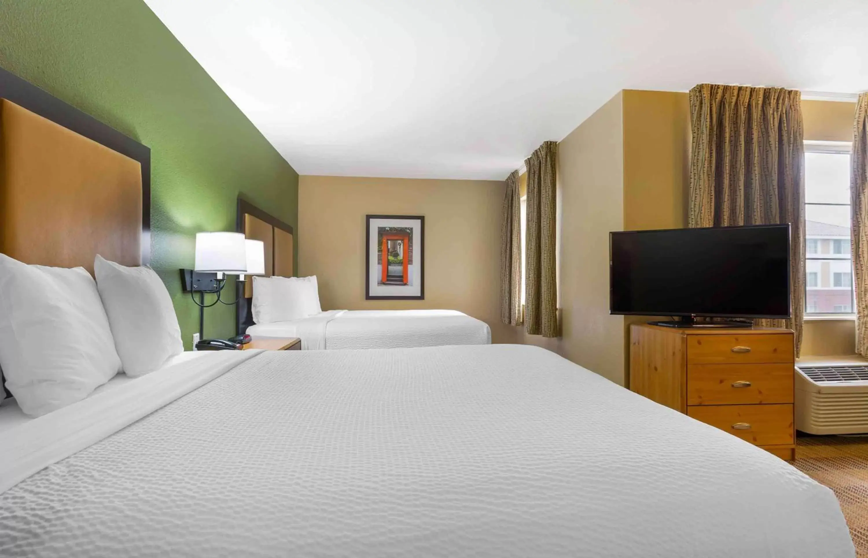 Bedroom, Bed in Extended Stay America Suites - Atlanta - Buckhead