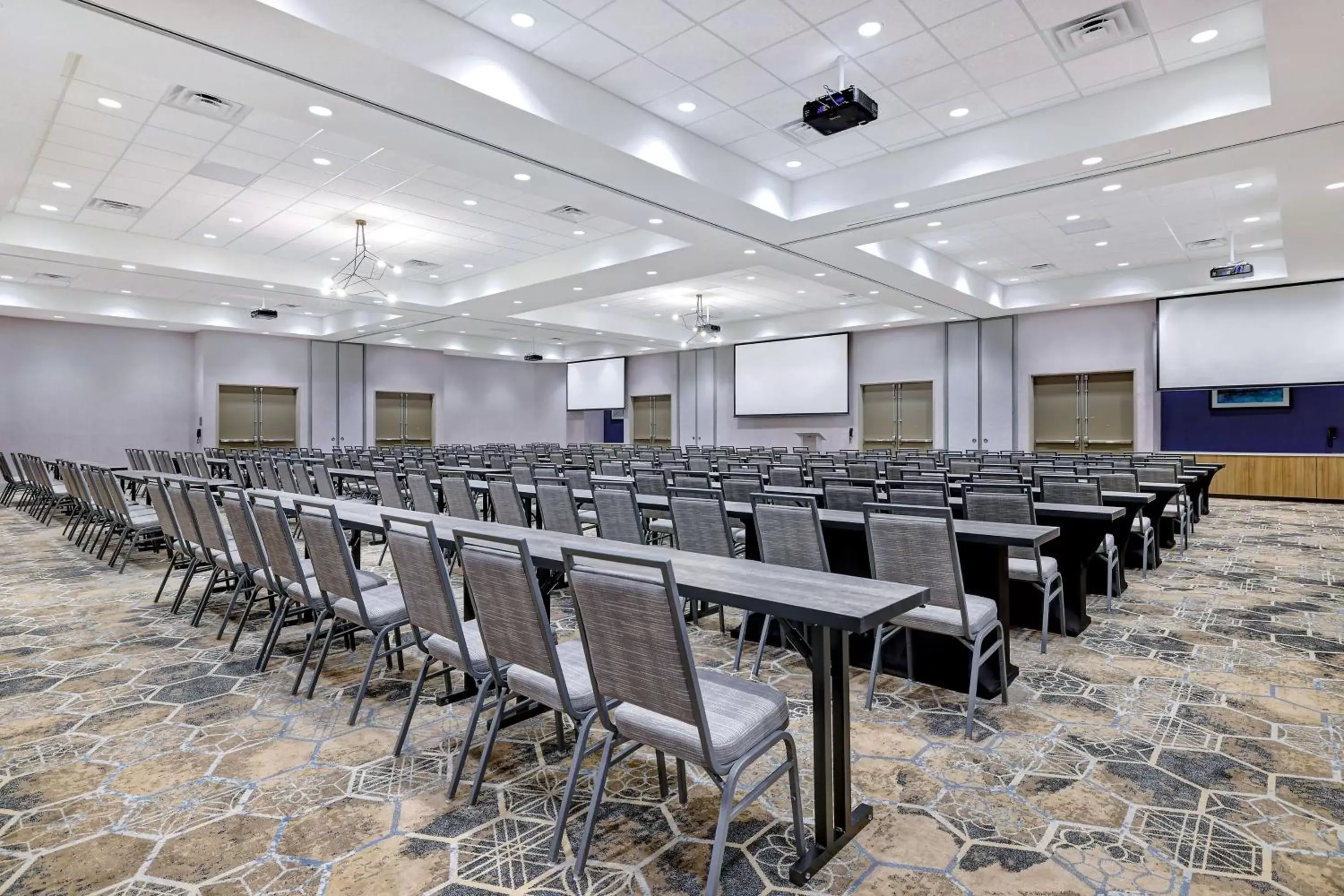 Meeting/conference room in Hilton Garden Inn Cedar Rapids