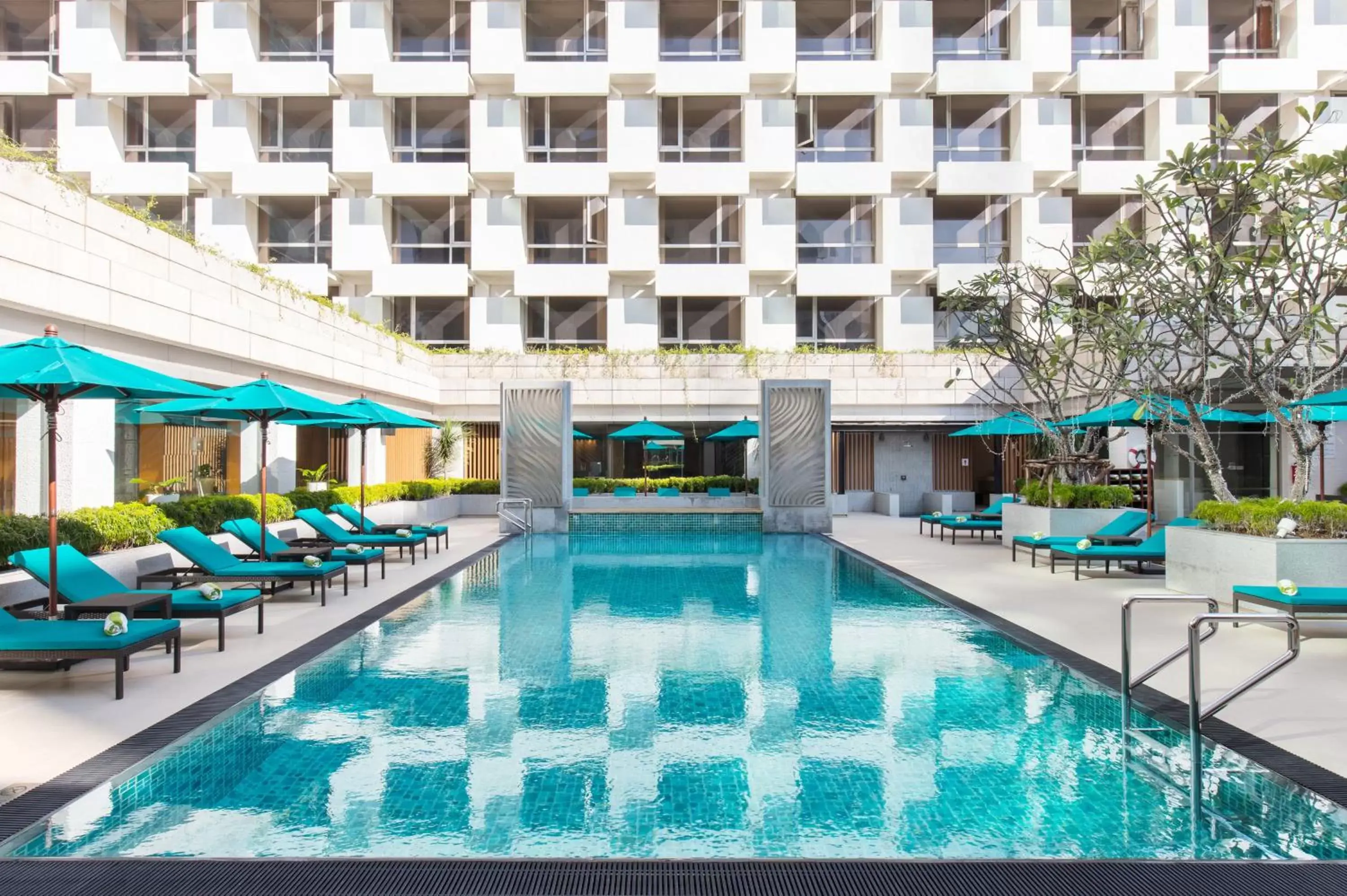 Swimming Pool in Holiday Inn Bangkok, an IHG Hotel