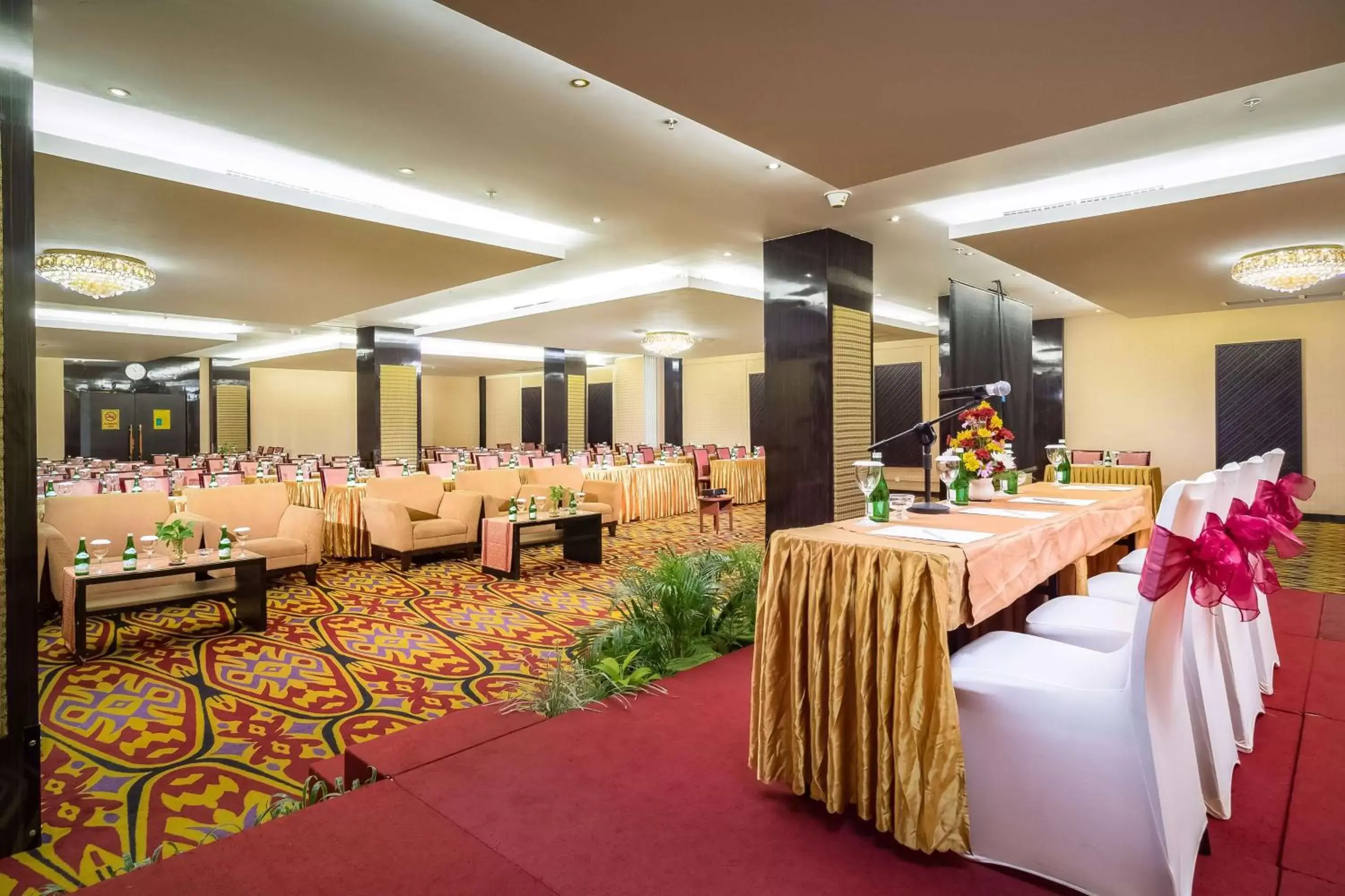 Meeting/conference room, Banquet Facilities in Best Western Plus Makassar Beach