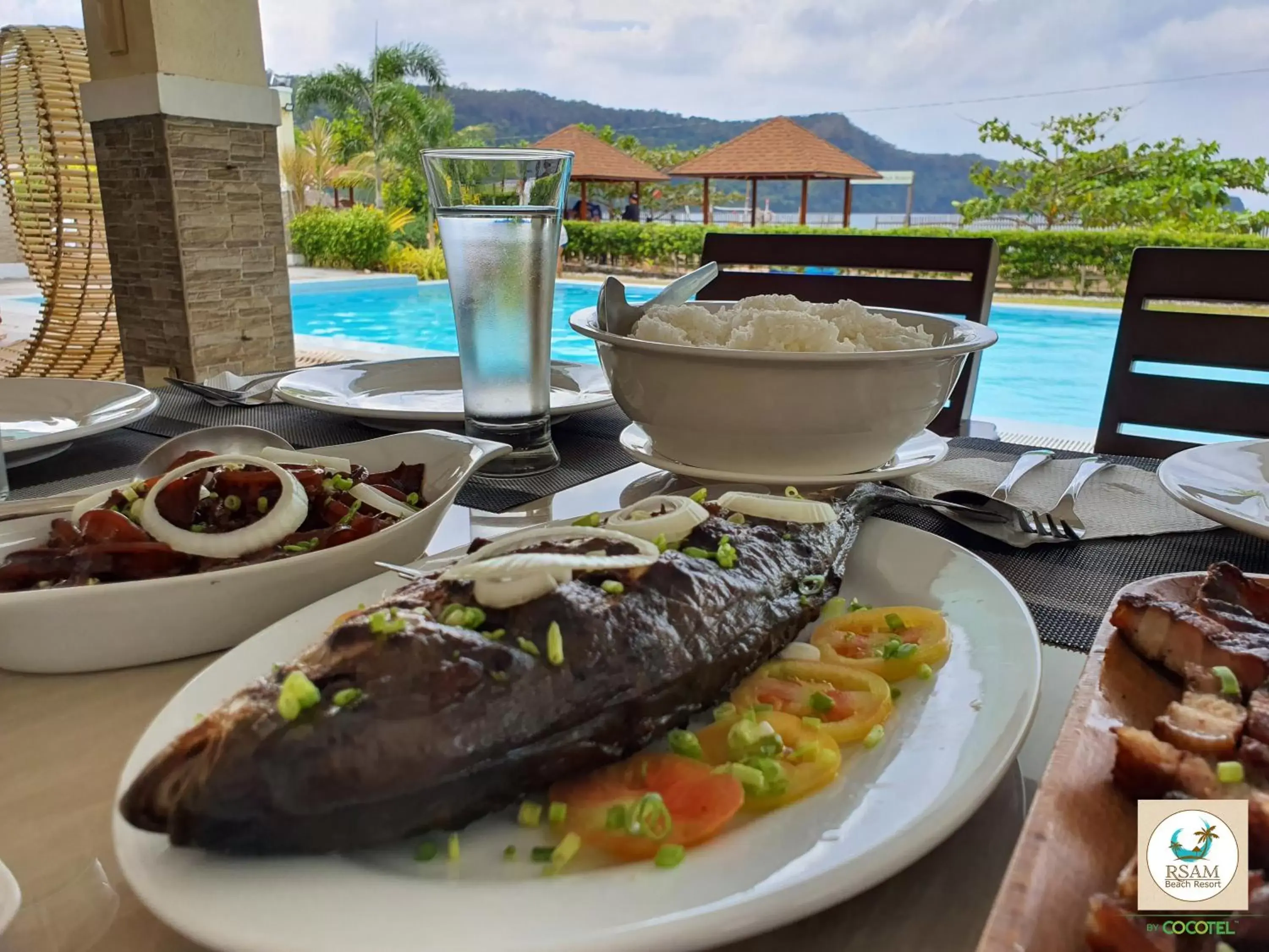 Food and drinks in RSAM Beach Resort by Cocotel Food and drinks in RSAM Beach Resort by Cocotel