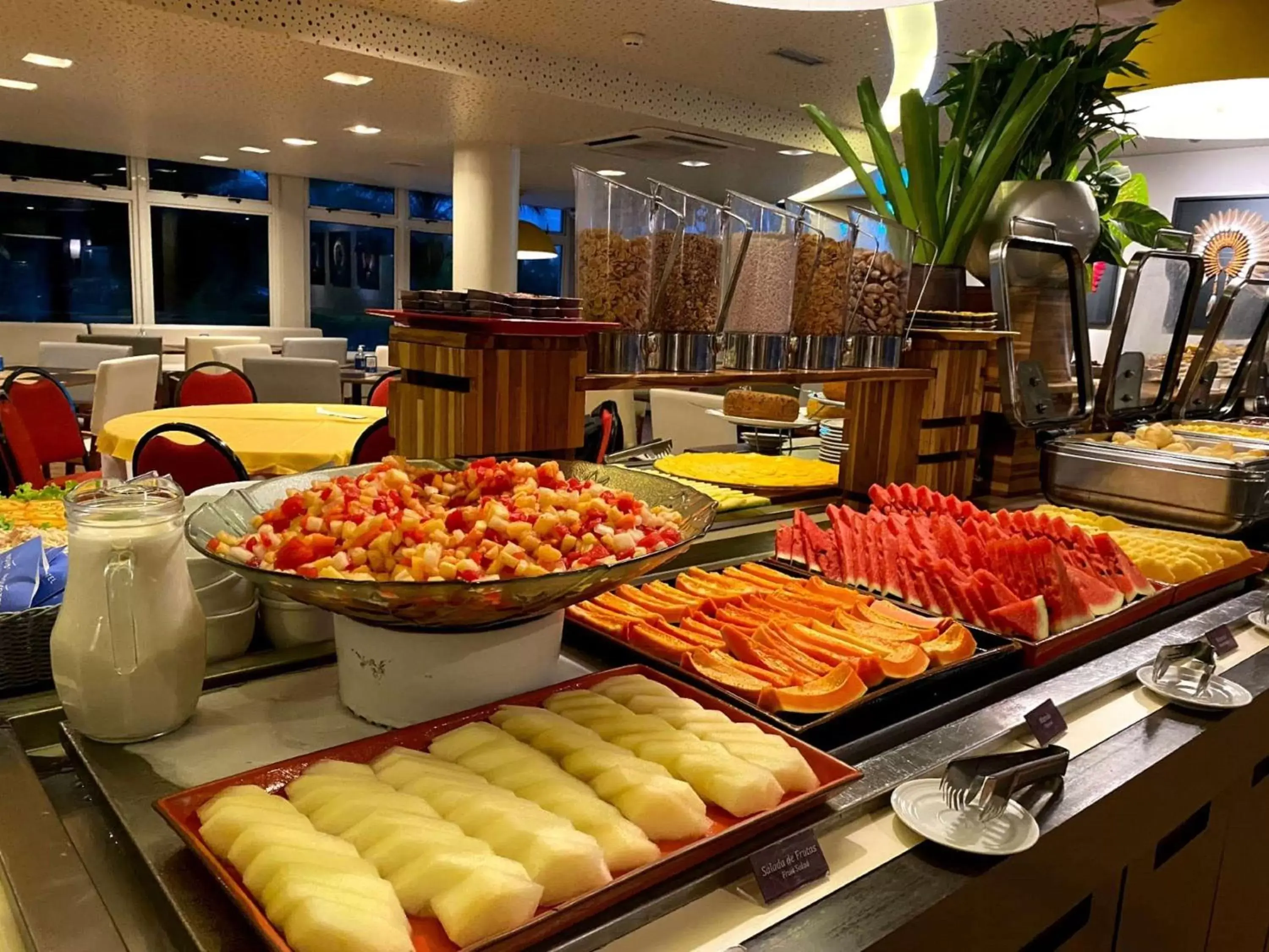 Restaurant/places to eat, Food in Novotel Manaus