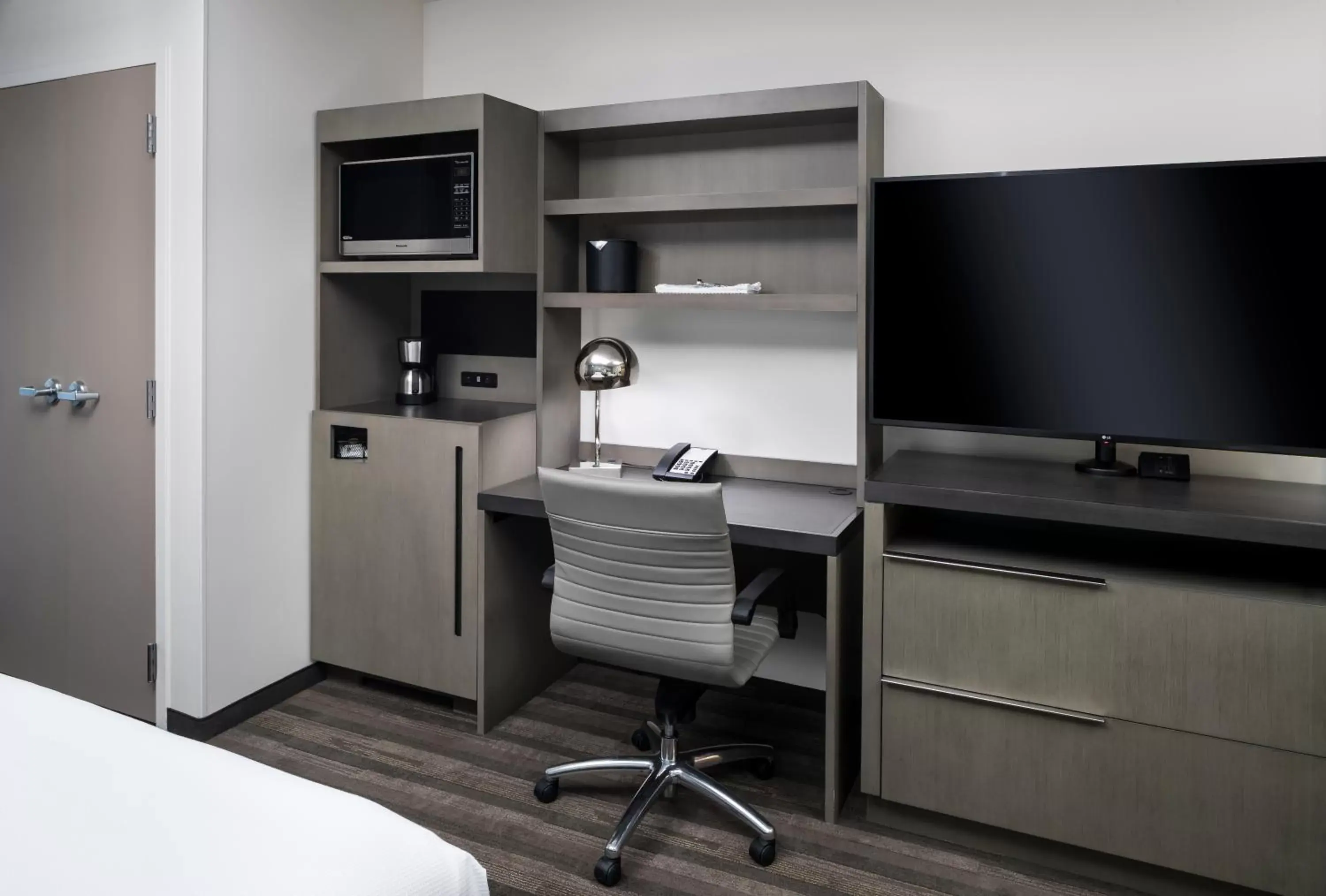 TV and multimedia, TV/Entertainment Center in Hyatt House Tempe Phoenix University