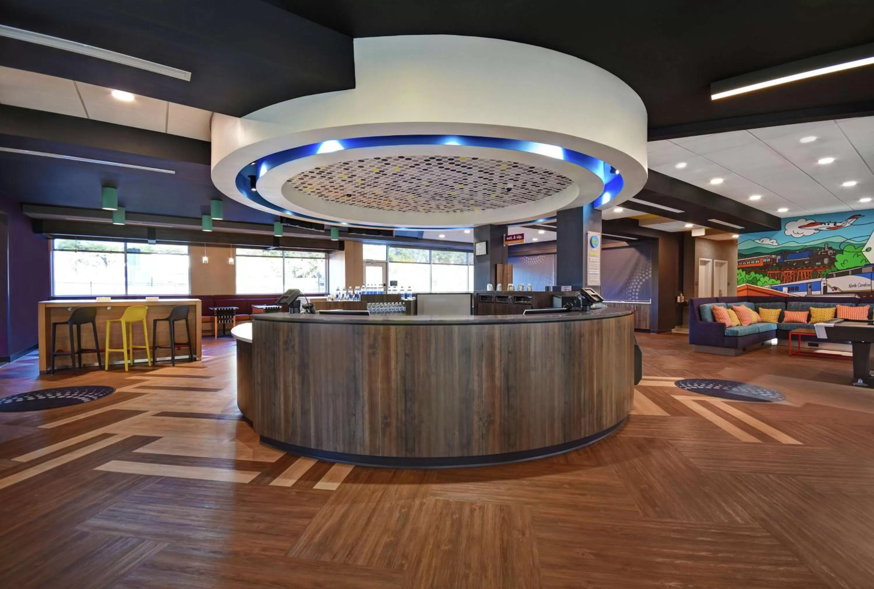 Lobby or reception in Tru By Hilton Burlington