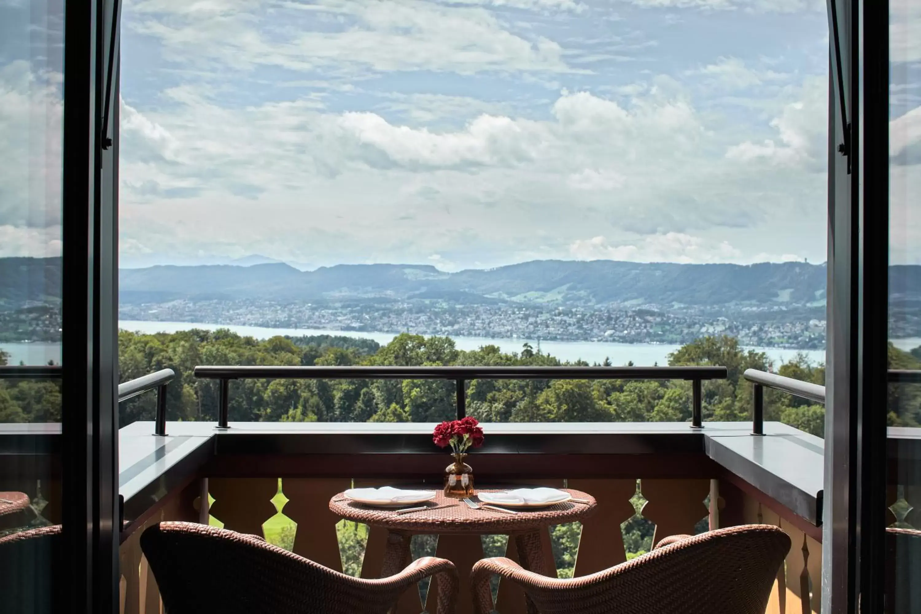 Balcony/Terrace, Mountain View in The Dolder Grand