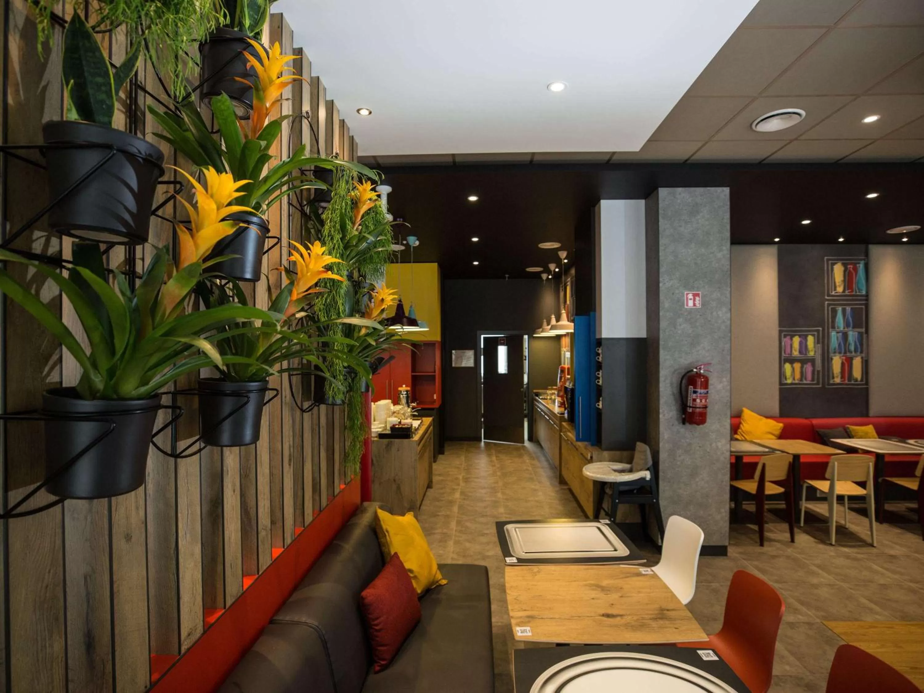 Restaurant/places to eat in ibis Vilnius Centre