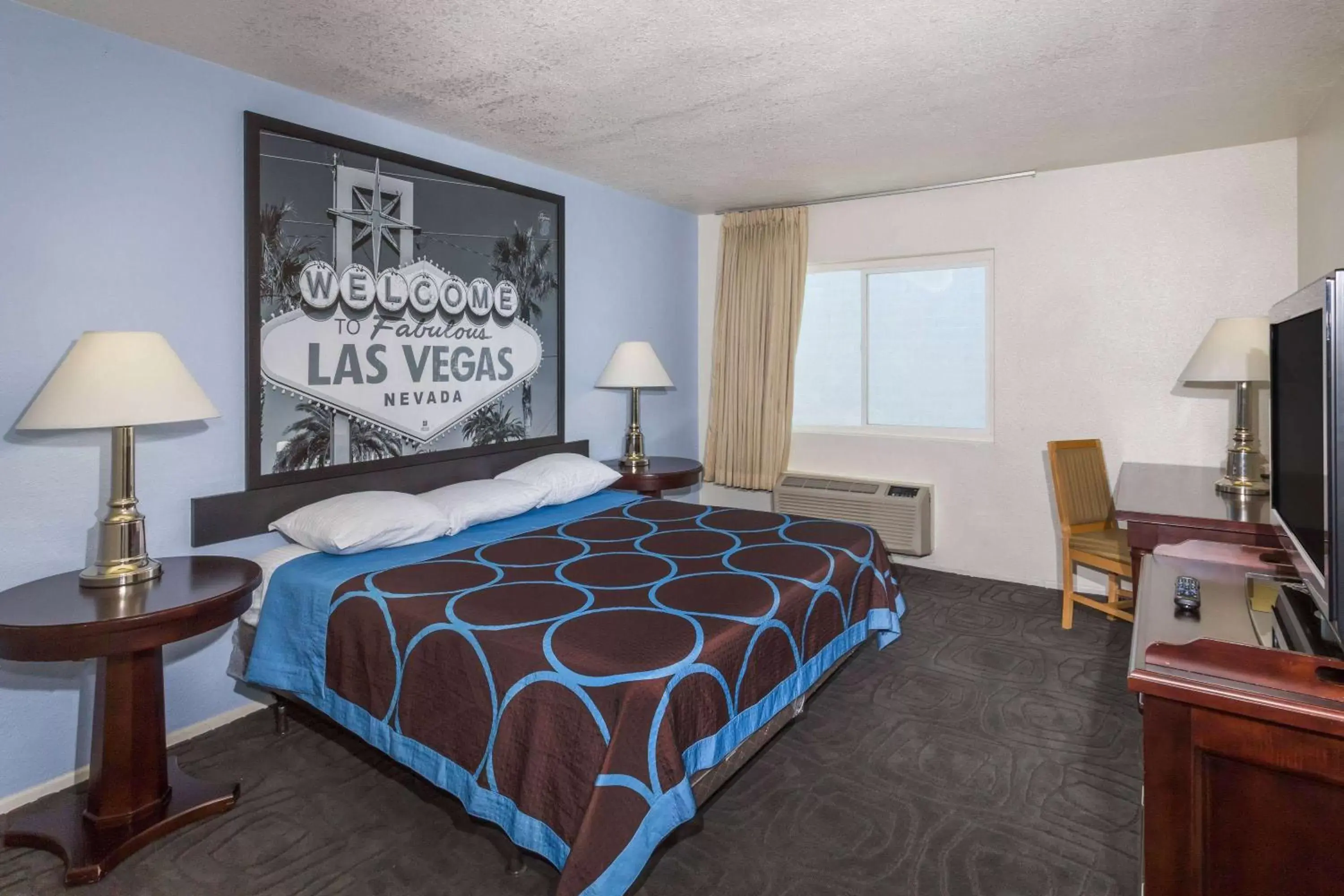 Photo of the whole room, Bed in Super 8 by Wyndham Las Vegas North Strip/Fremont St. Area
