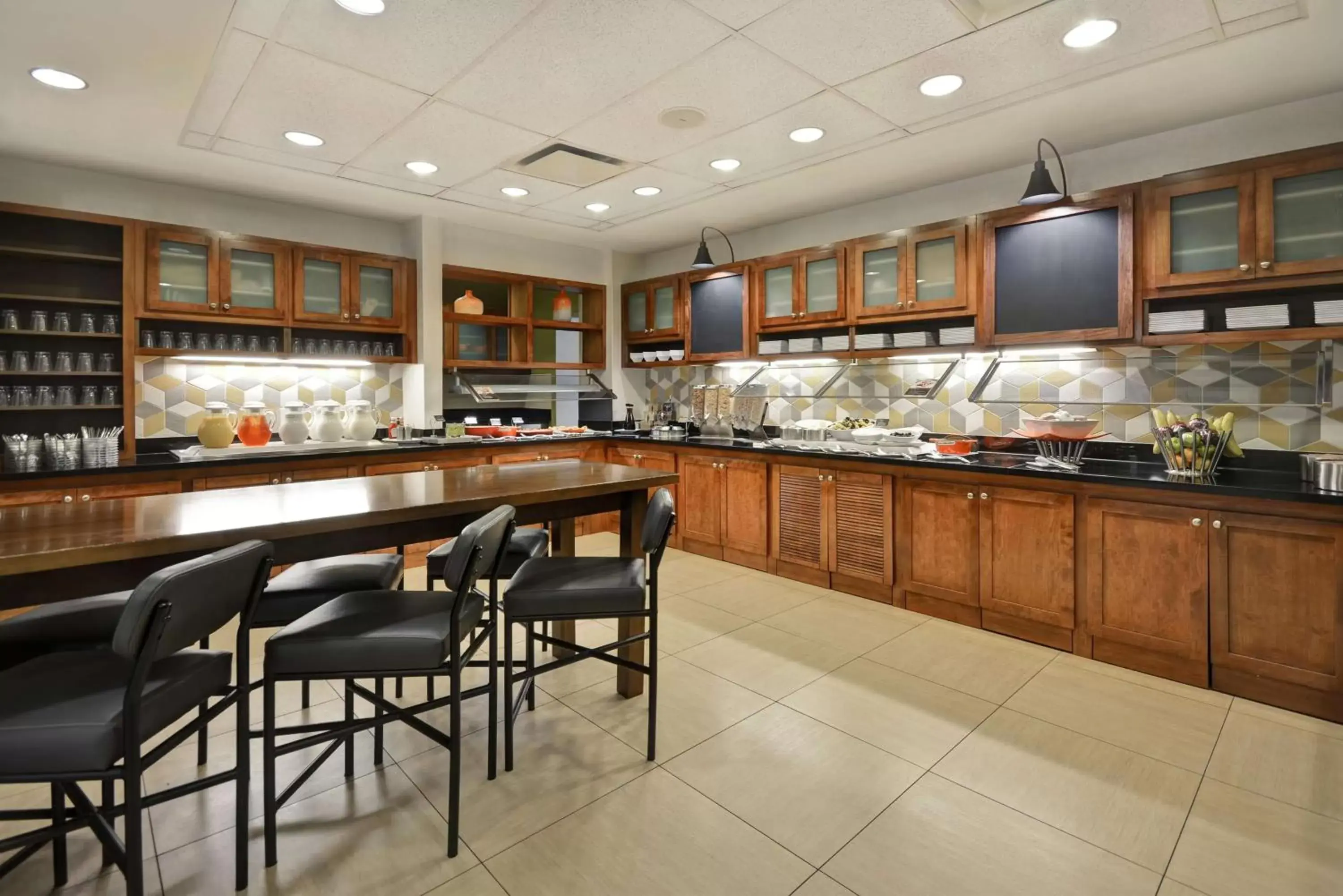 Restaurant/places to eat in Hyatt Place Miami Airport-West/Doral Restaurant/places to eat in Hyatt Place Miami Airport-West/Doral