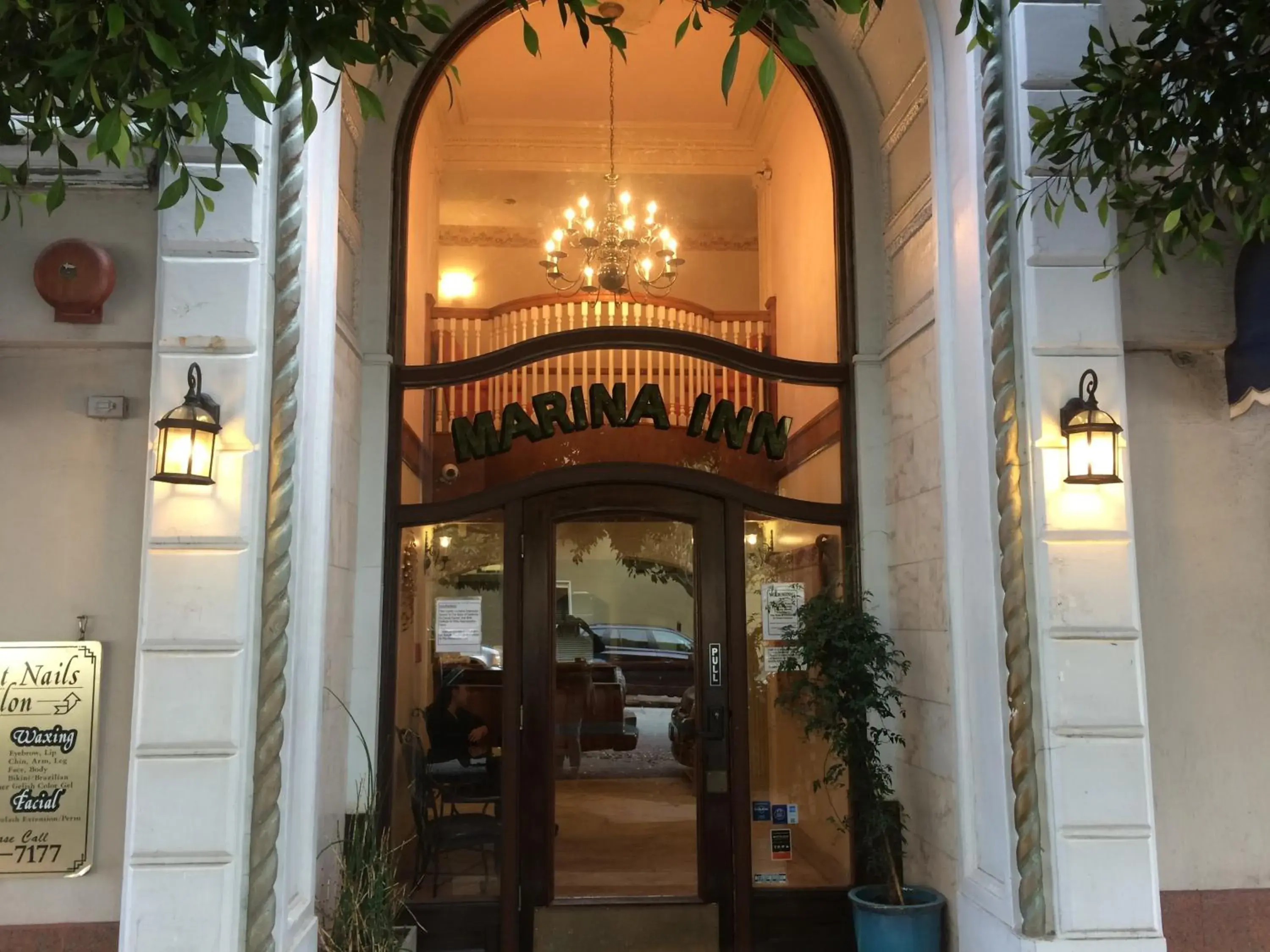 Facade/entrance in Marina Inn