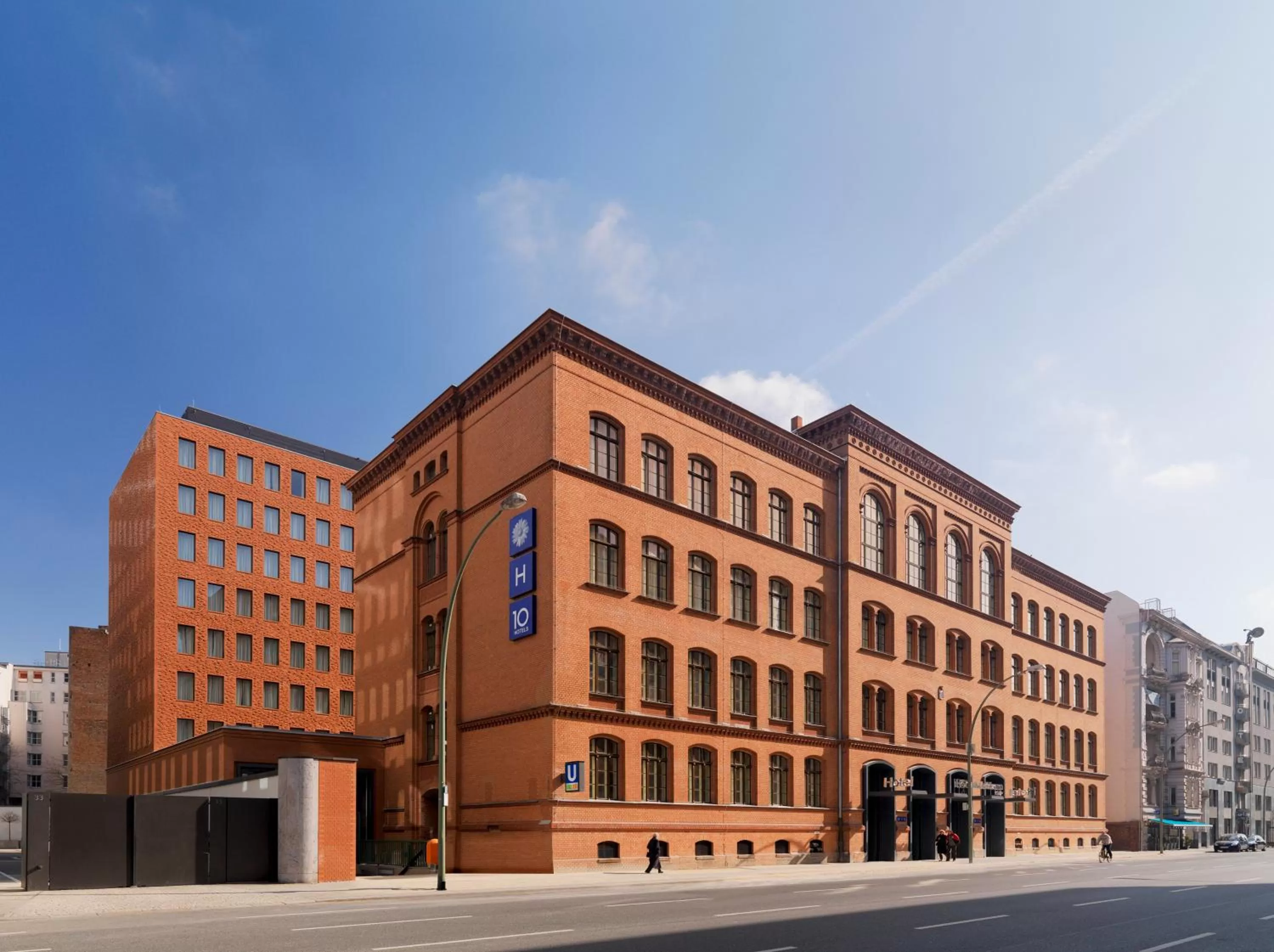 Facade/entrance in H10 Berlin Ku'Damm