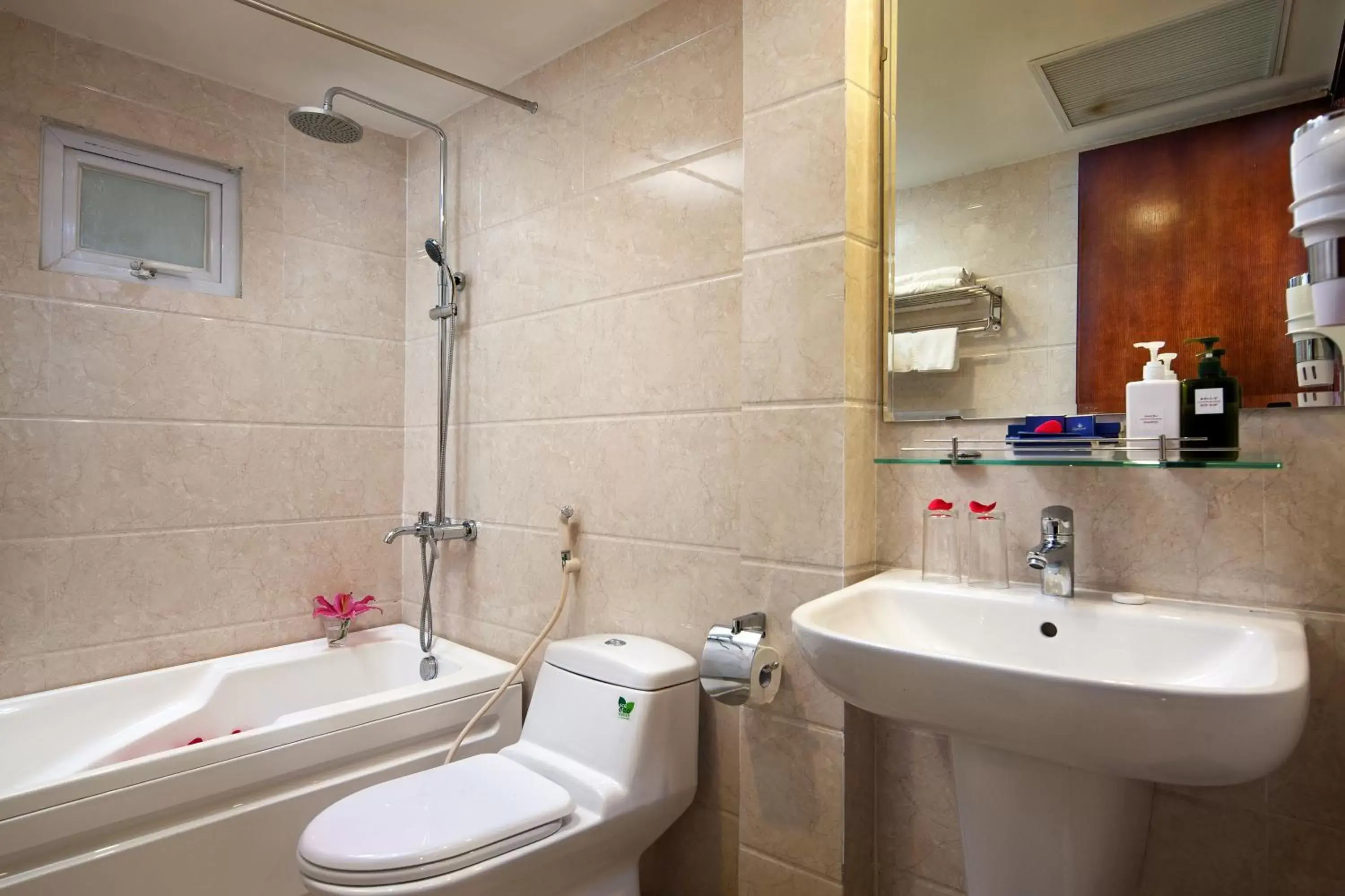 Toilet, Bathroom in Skyline Hanoi Hotel