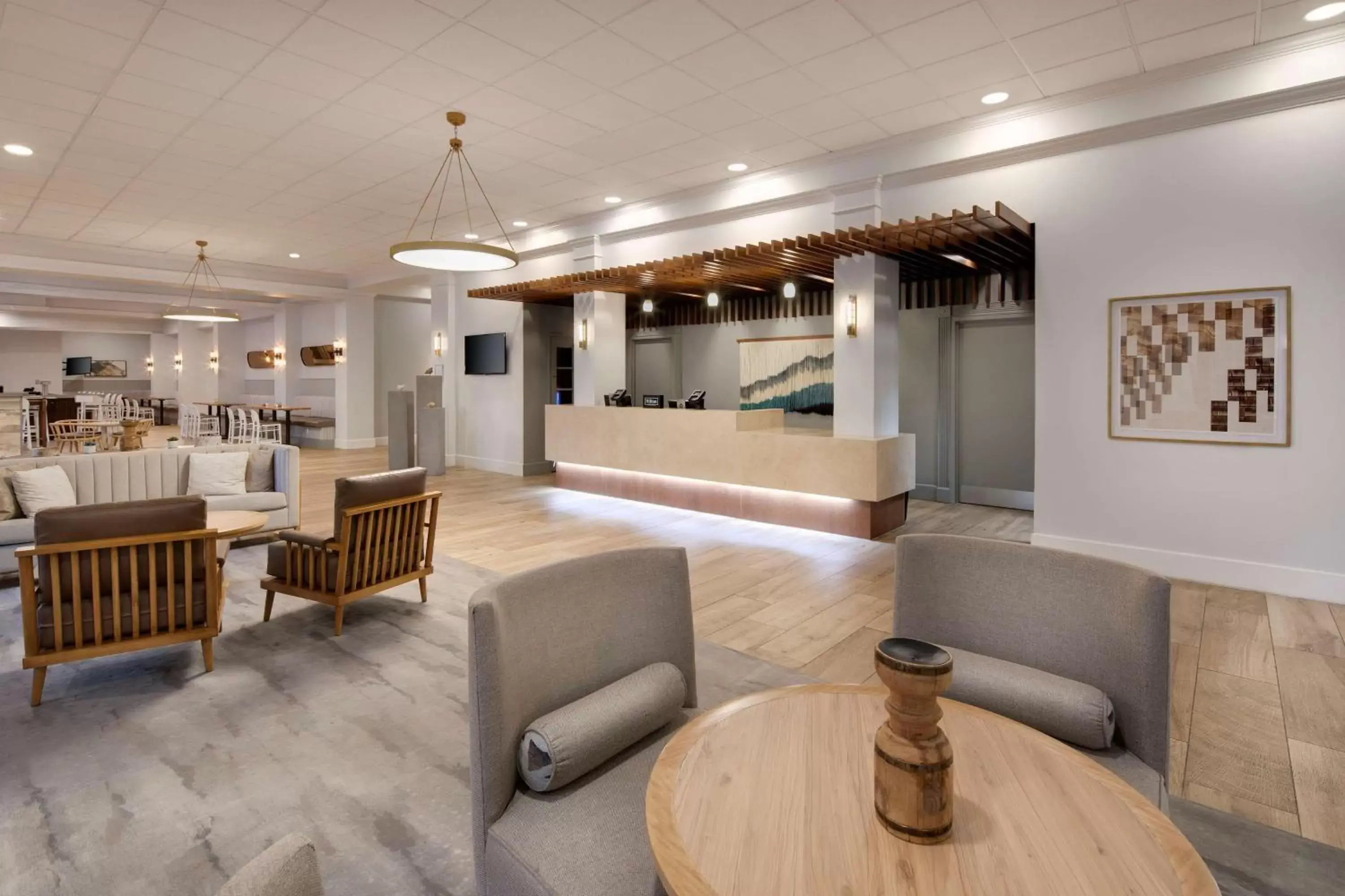 Lobby or reception in DoubleTree by Hilton Atlanta/Roswell - Alpharetta Area