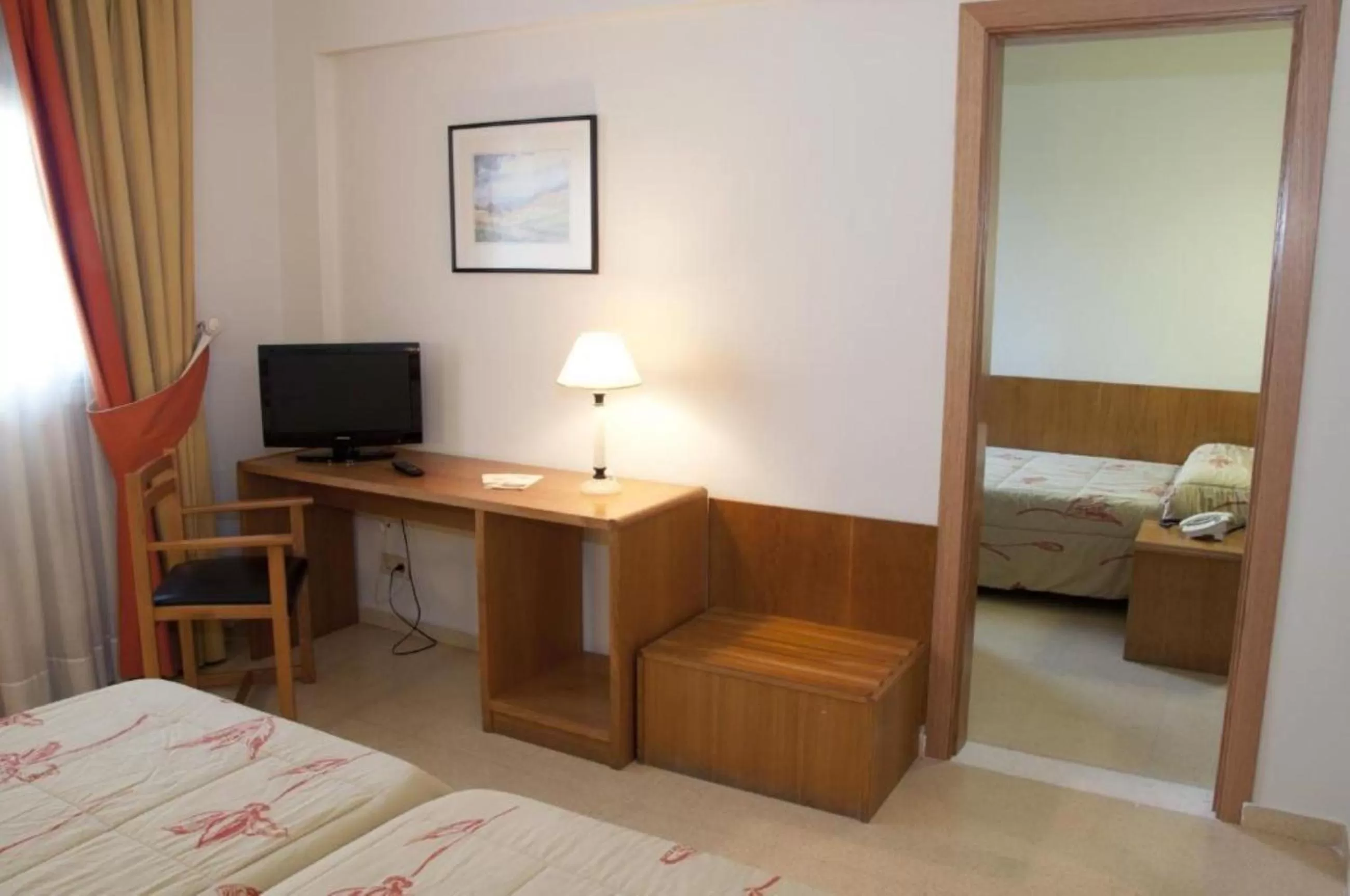 Superior Family Room in Hotel Alhama
