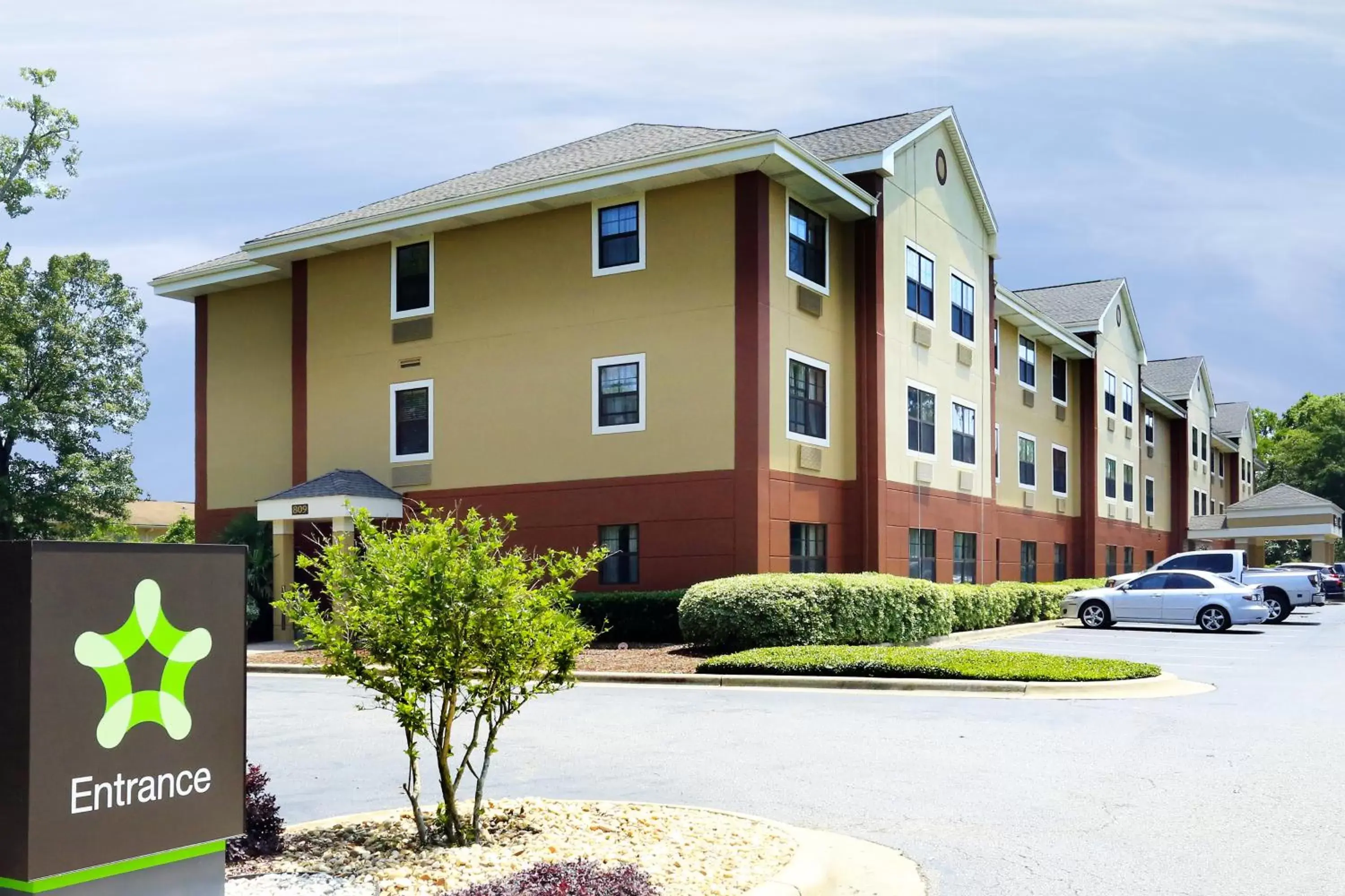 Property Building in Extended Stay America Suites - Pensacola - University Mall