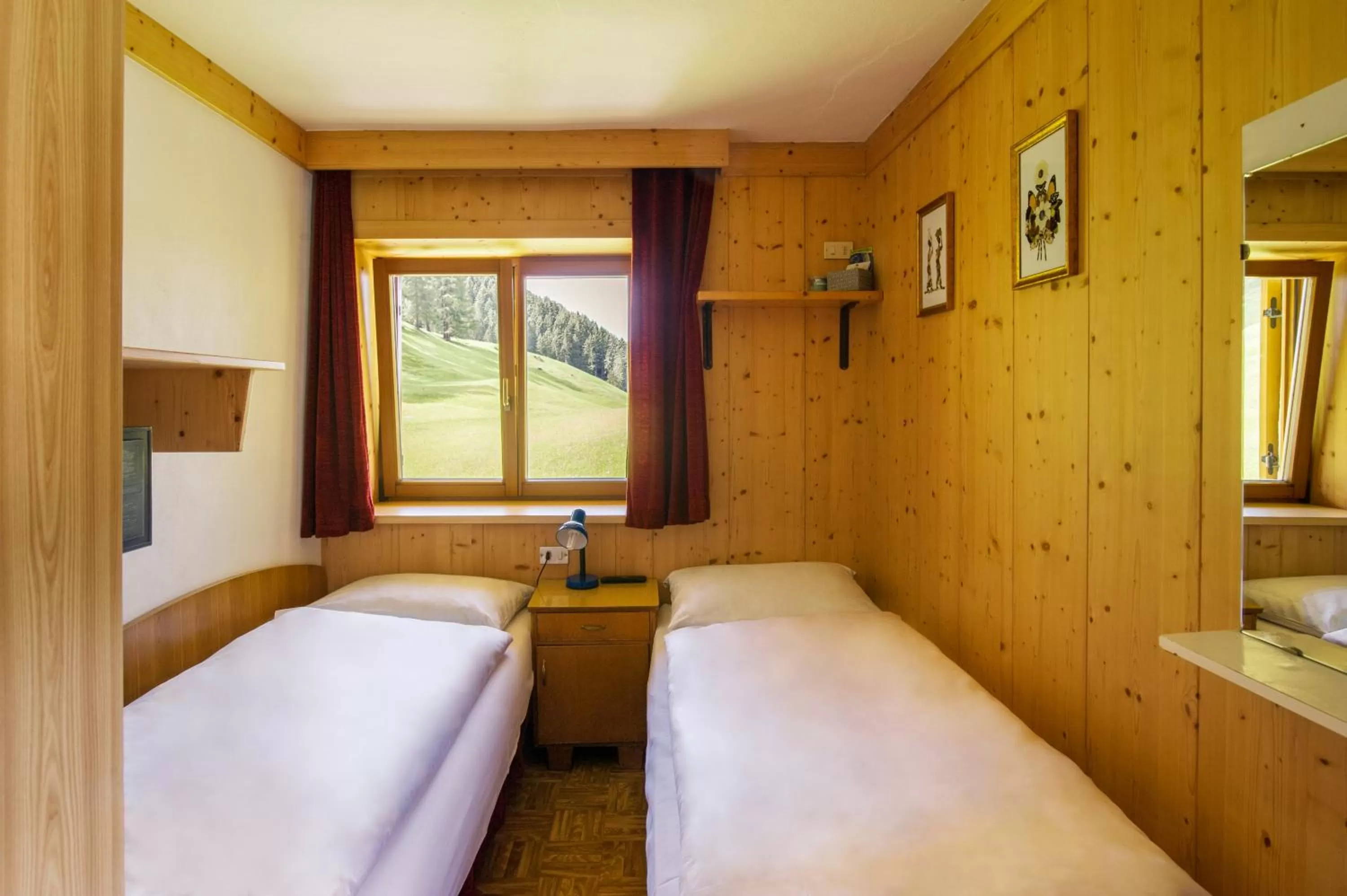 Photo of the whole room, Bed in Villa Insam