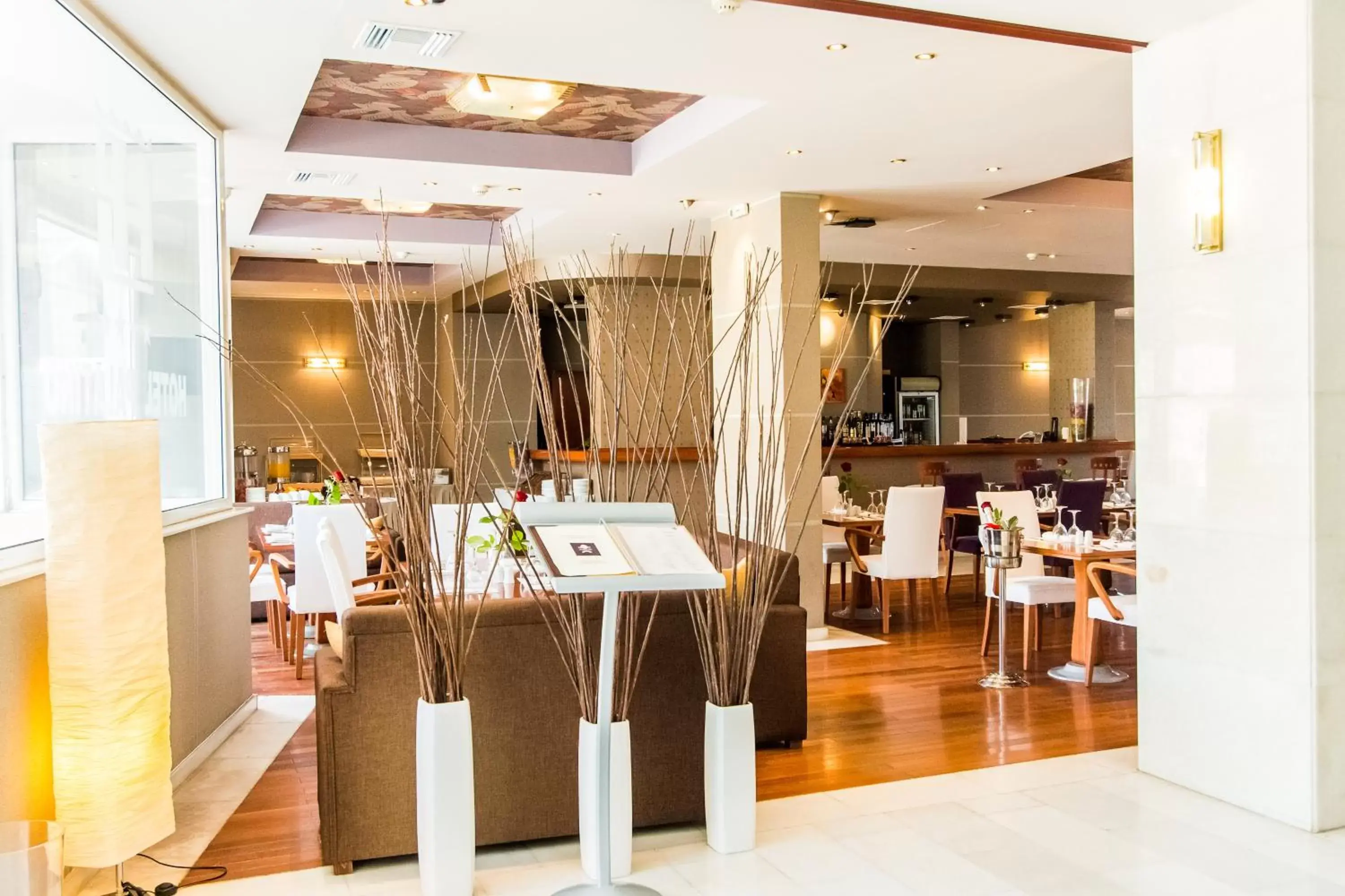 Restaurant/Places to Eat in Palatino Hotel