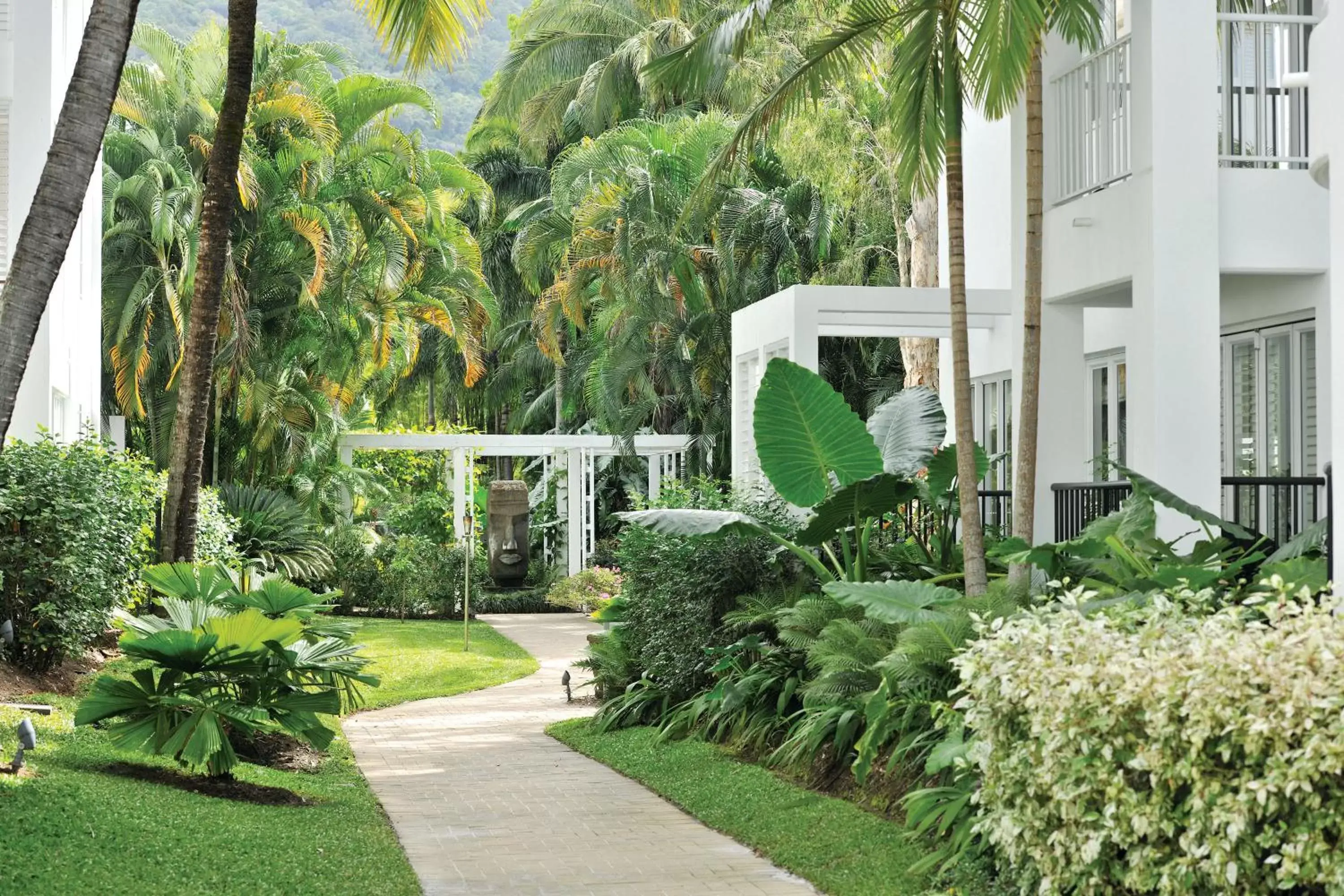 Garden, Property Building in Peppers Beach Club & Spa