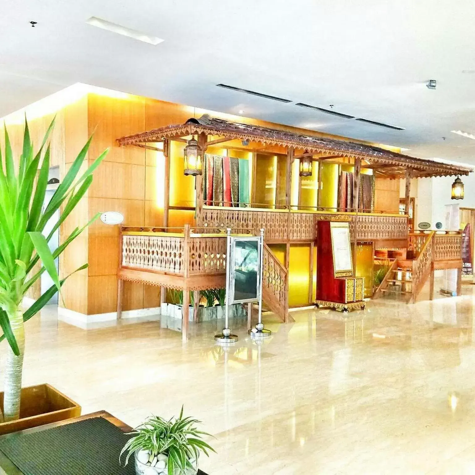 Lobby or reception, Restaurant/Places to Eat in Aryaduta Palembang