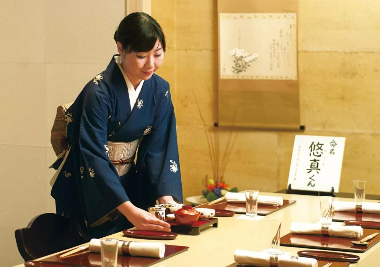 Restaurant/places to eat in Royal Park Hotel Takamatsu