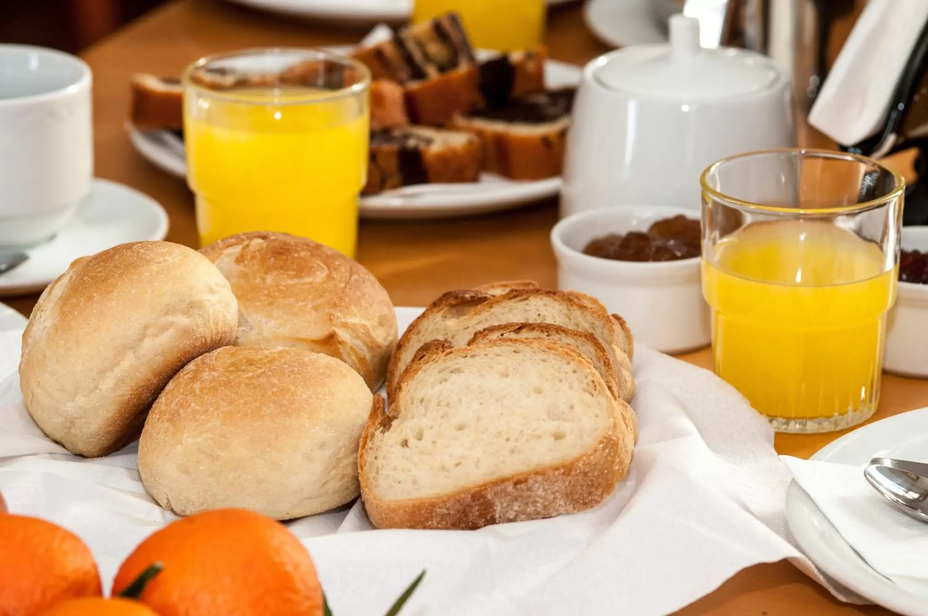 Buffet breakfast, Breakfast in Cecil Hotel