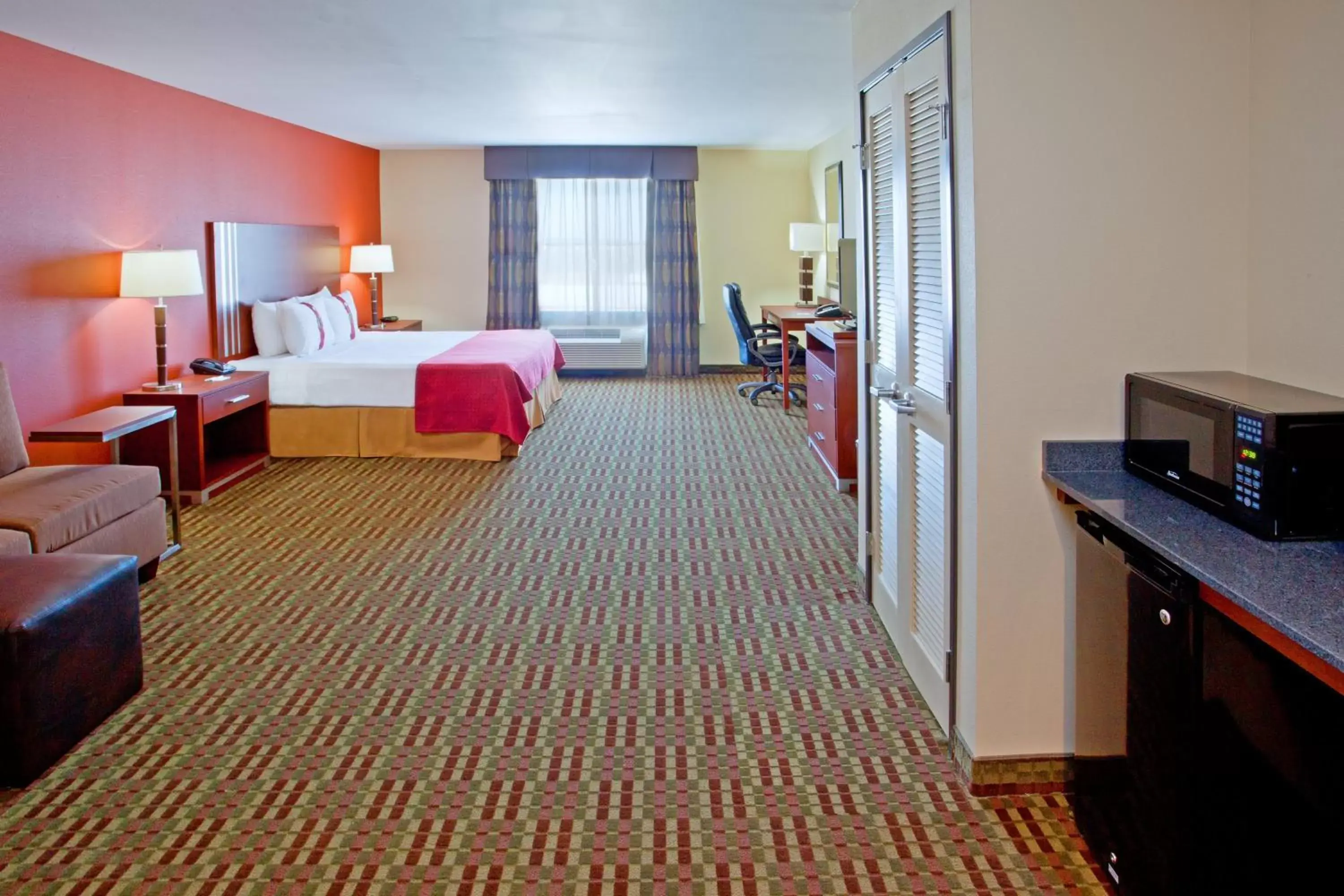 Photo of the whole room in Holiday Inn Austin North, an IHG Hotel