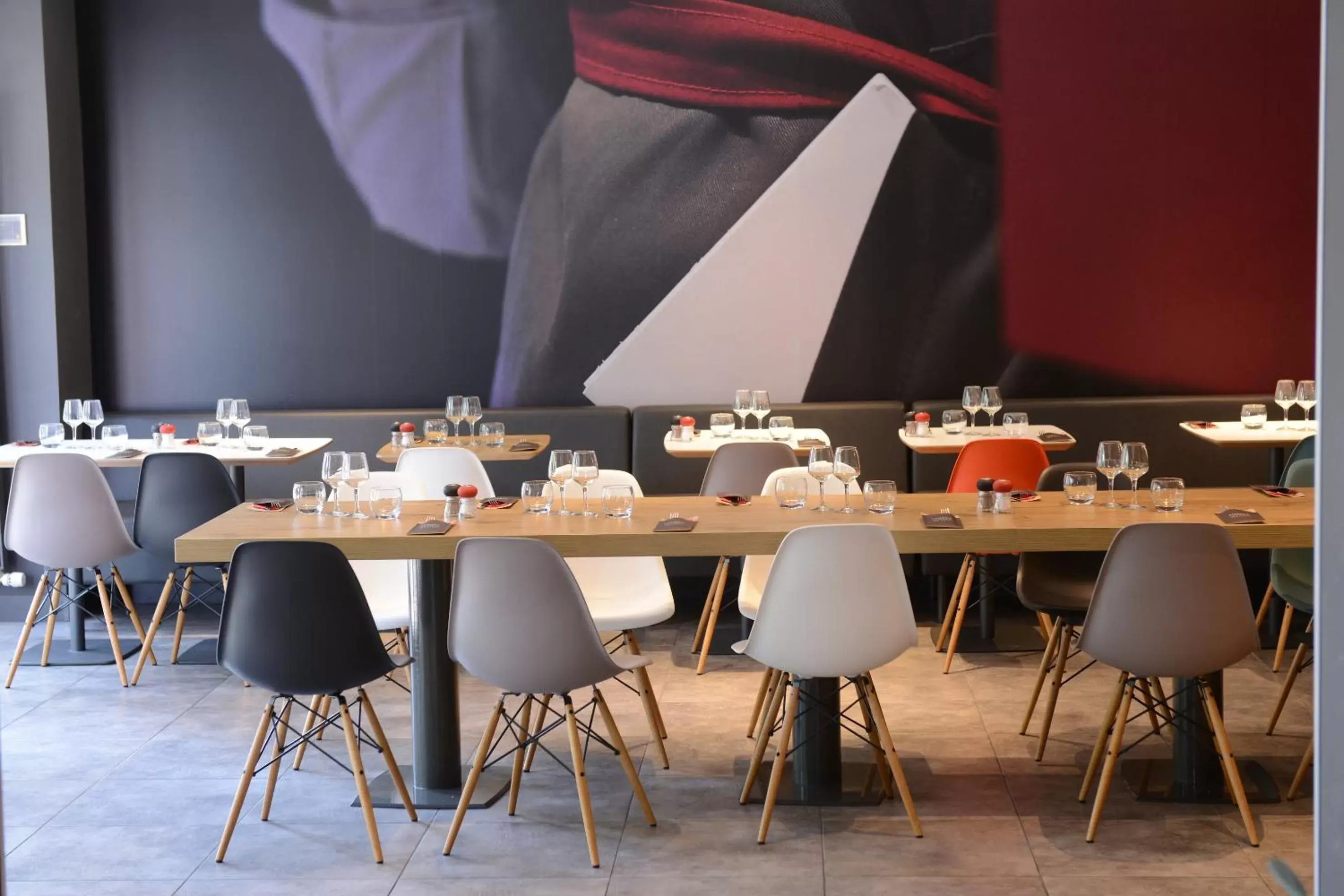 Restaurant/Places to Eat in ibis Lyon Part Dieu Les Halles