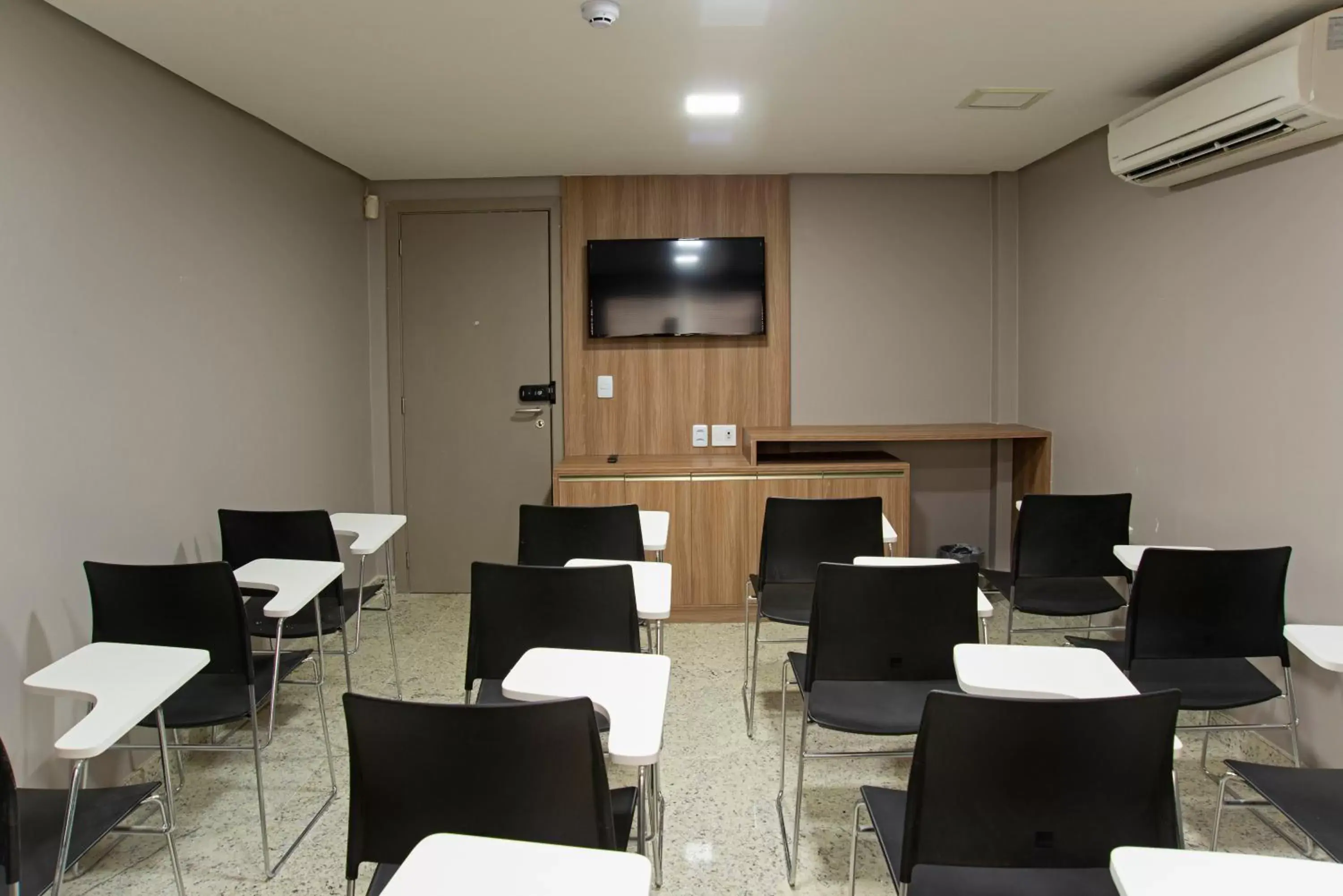 Meeting/conference room in Comfort Hotel Maceió