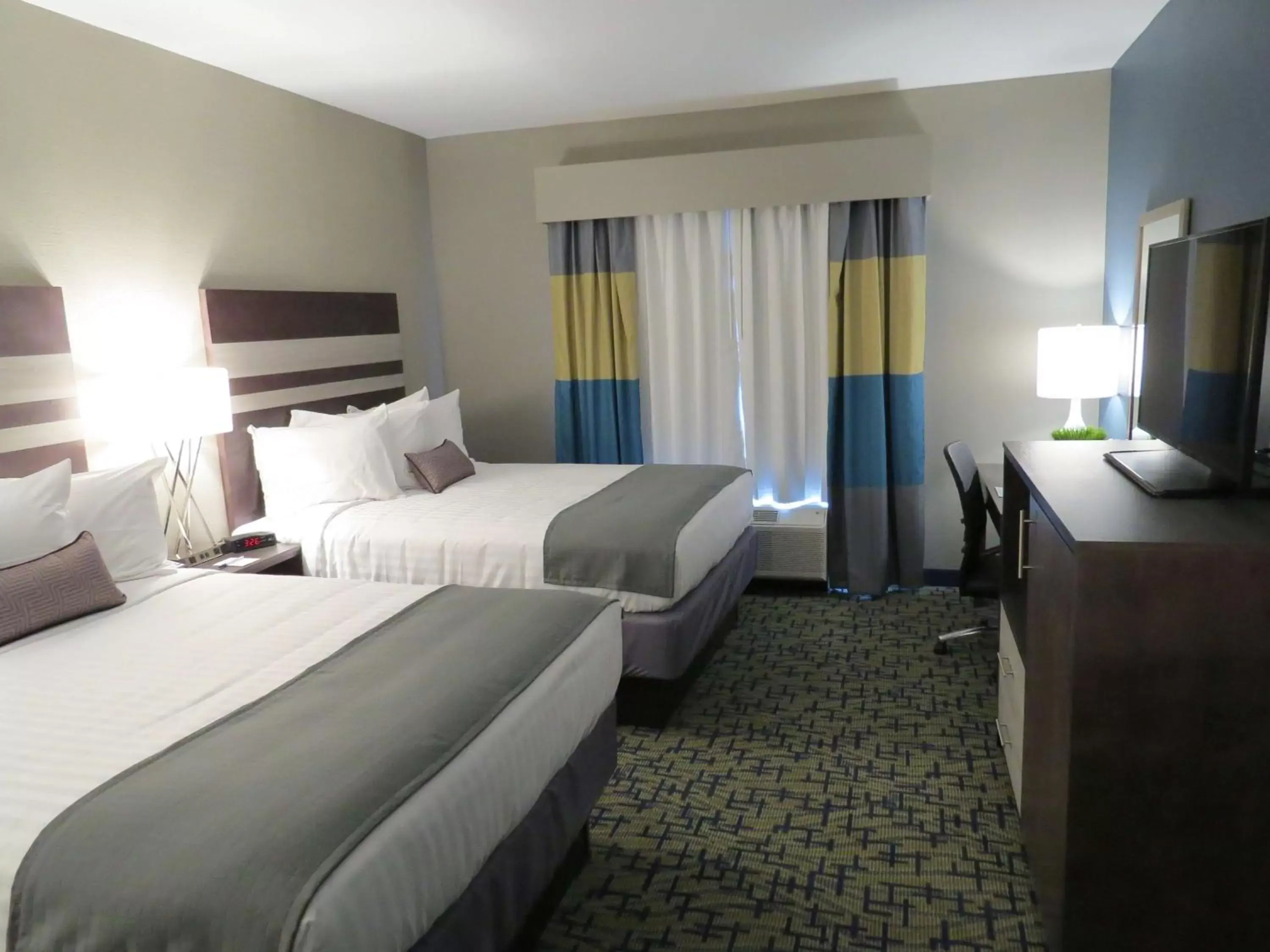 Queen Room with Two Queen Beds - Non-Smoking in Best Western Plus Erie Inn & Suites Queen Room with Two Queen Beds - Non-Smoking in Best Western Plus Erie Inn & Suites