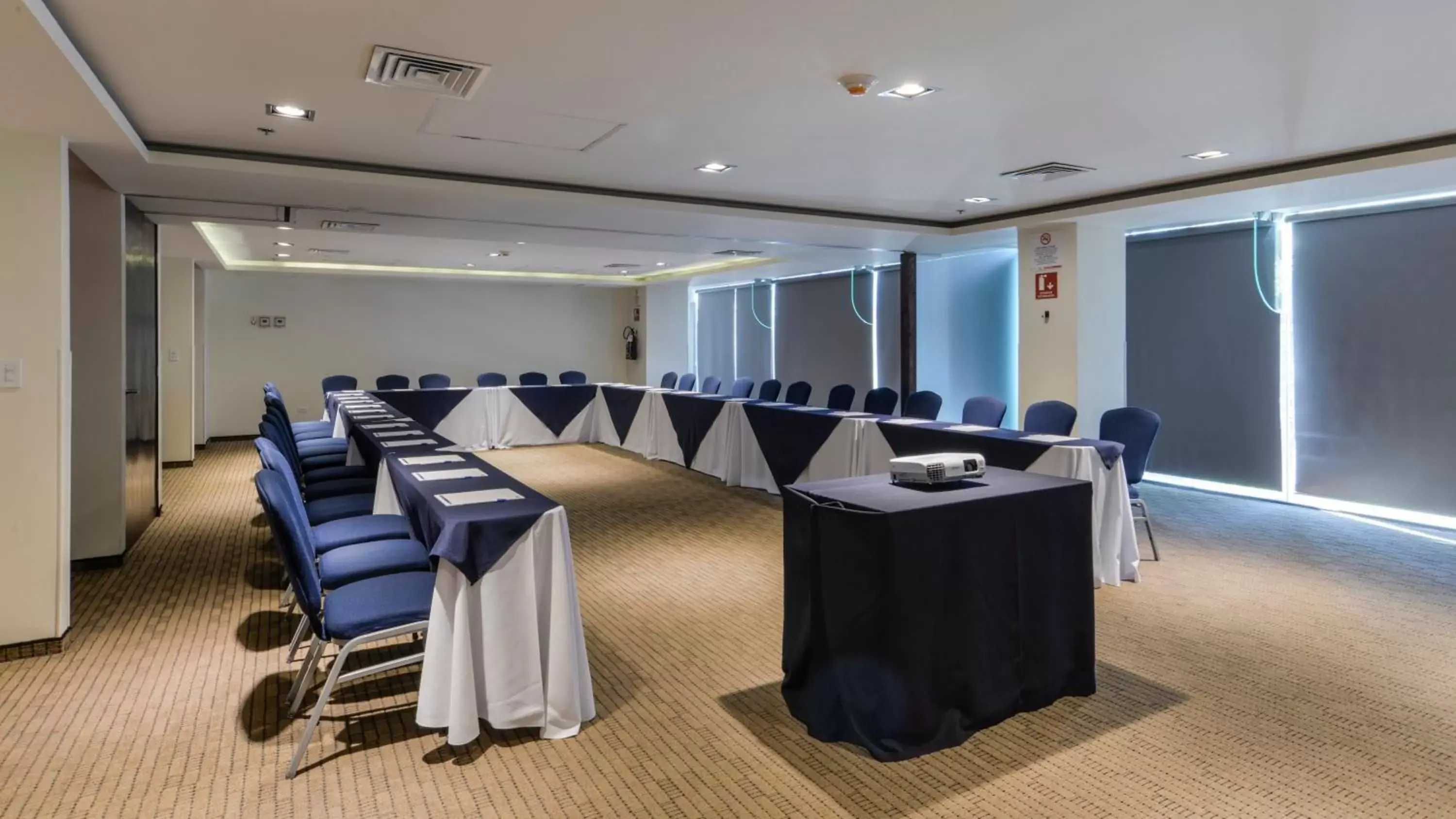 Meeting/conference room in Holiday Inn Express Culiacan, an IHG Hotel