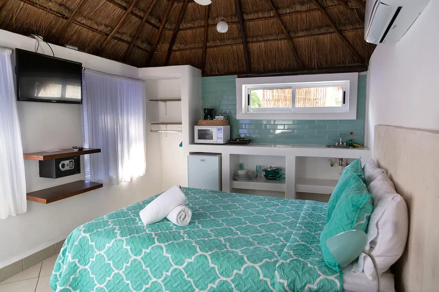 View (from property/room), Bed in Hotel Amar Inn