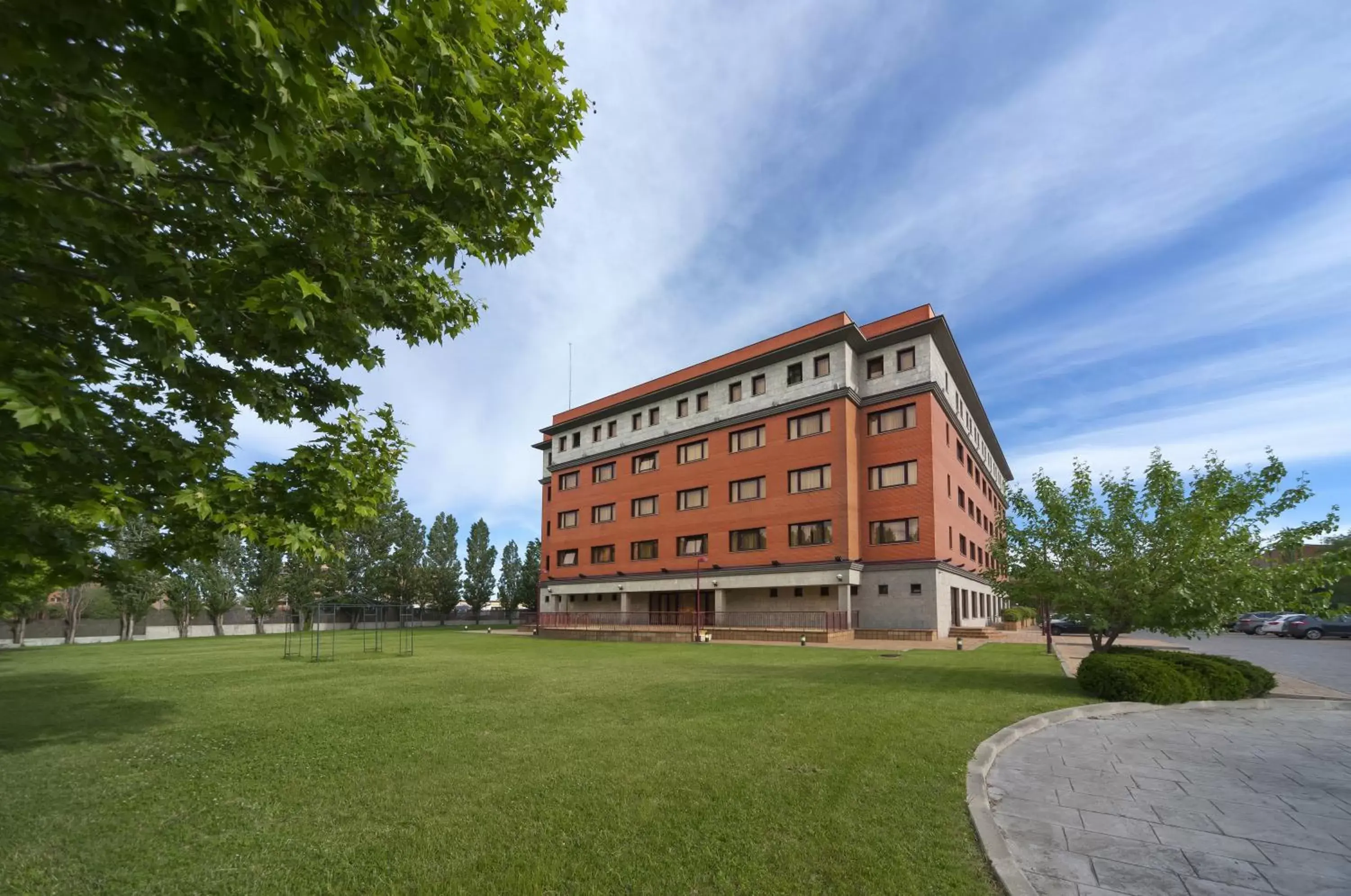 Facade/entrance, Property Building in Exe Getafe