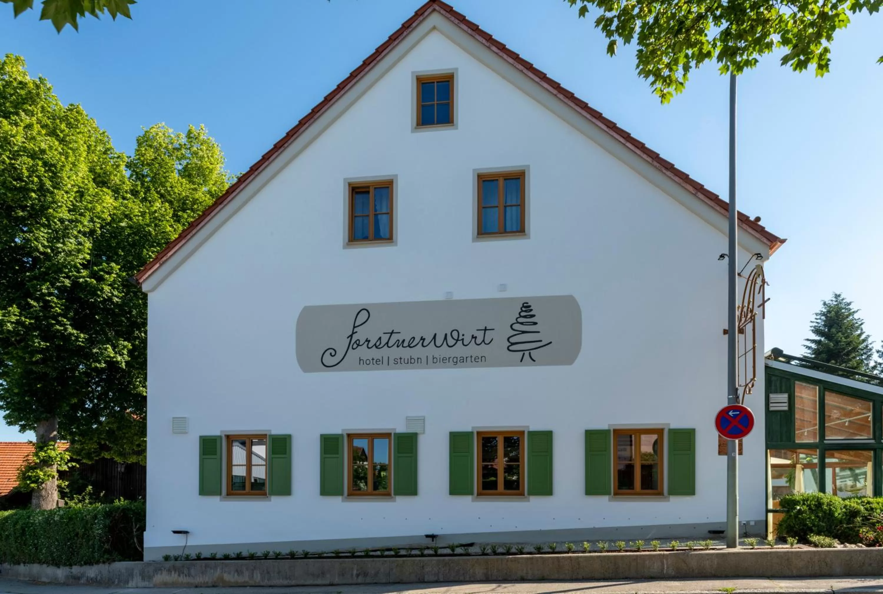 Property building in Forstnerwirt hotel | stubn | biergarten