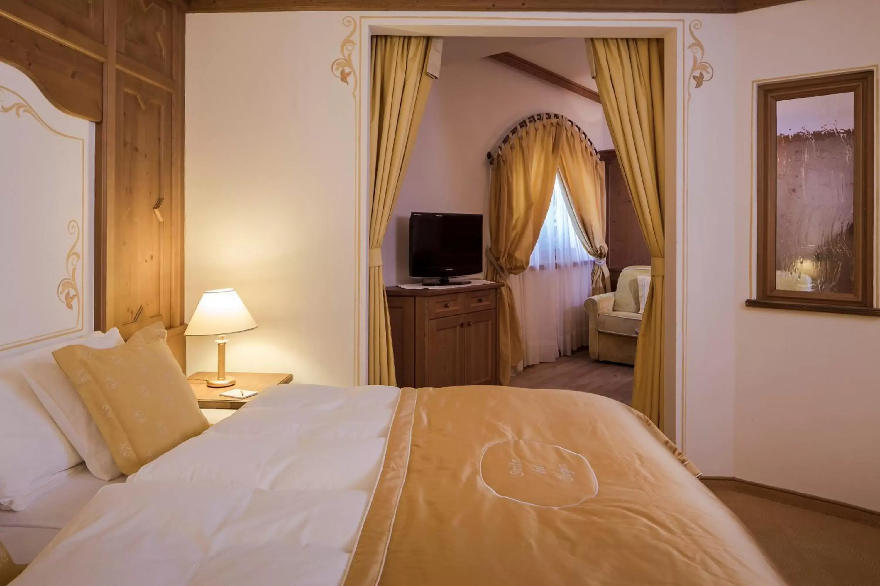 Photo of the whole room, Bed in Hotel Chalet Del Sogno